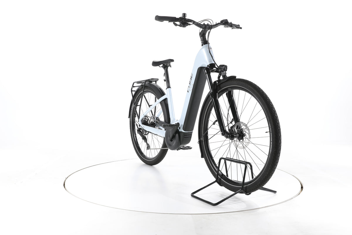 Cube Touring Hybrid ONE Trekking E-Bike Tiefeinsteiger 2026 - Image 3