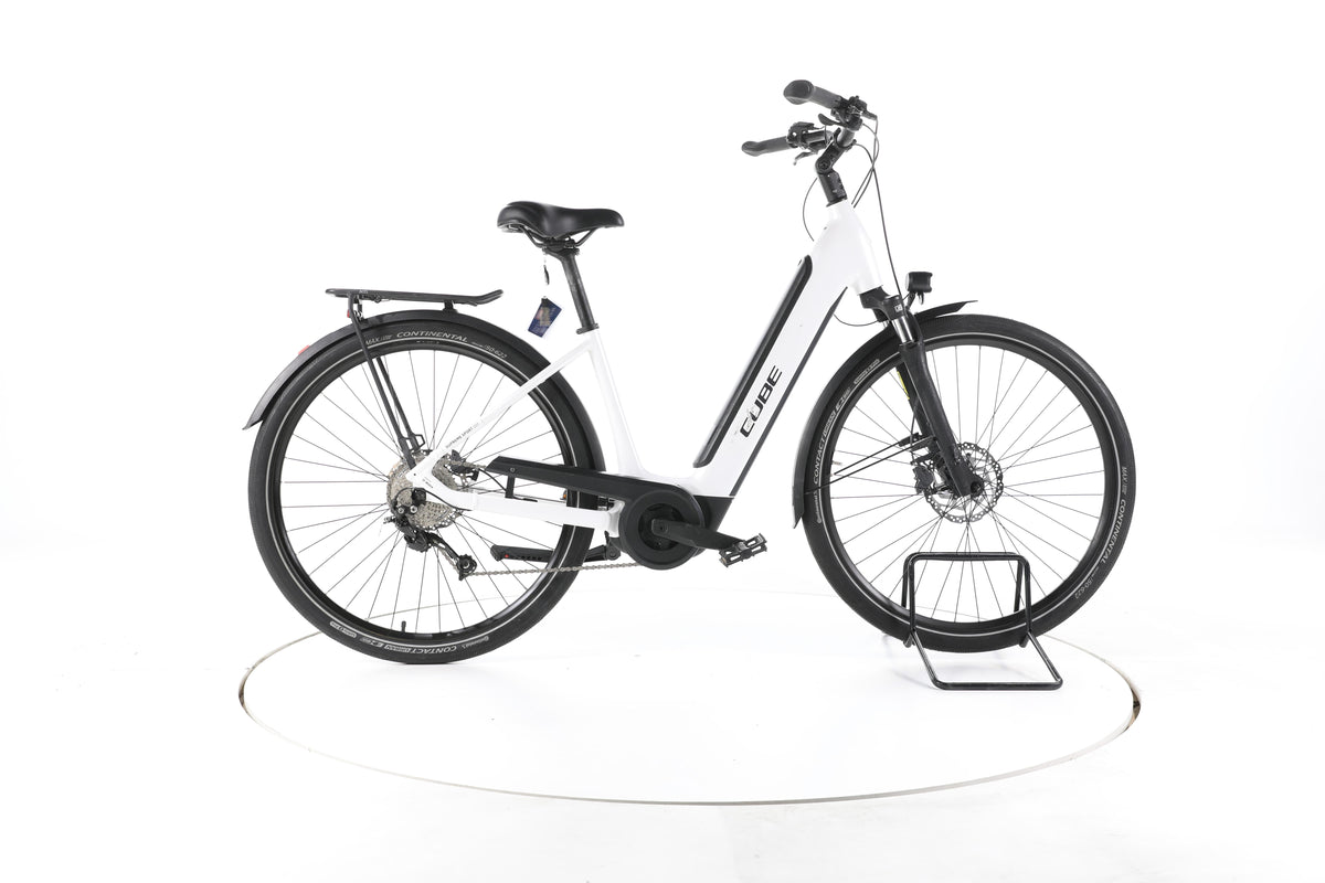 Cube Supreme Sport Hybrid ONE Trekking E-Bike Tiefeinsteiger - Image 1