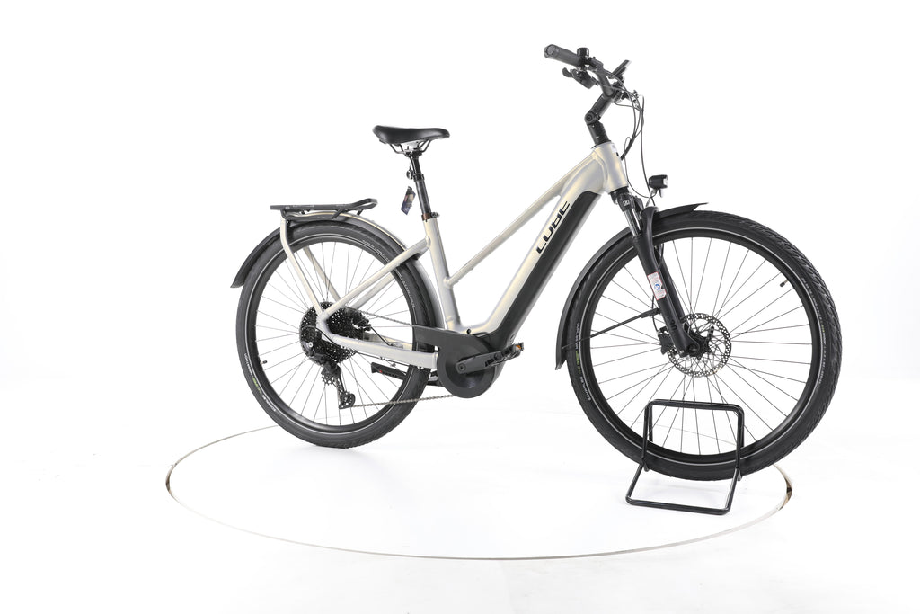 Cube Touring Hybrid Pro Trekking E-Bike - Image 2