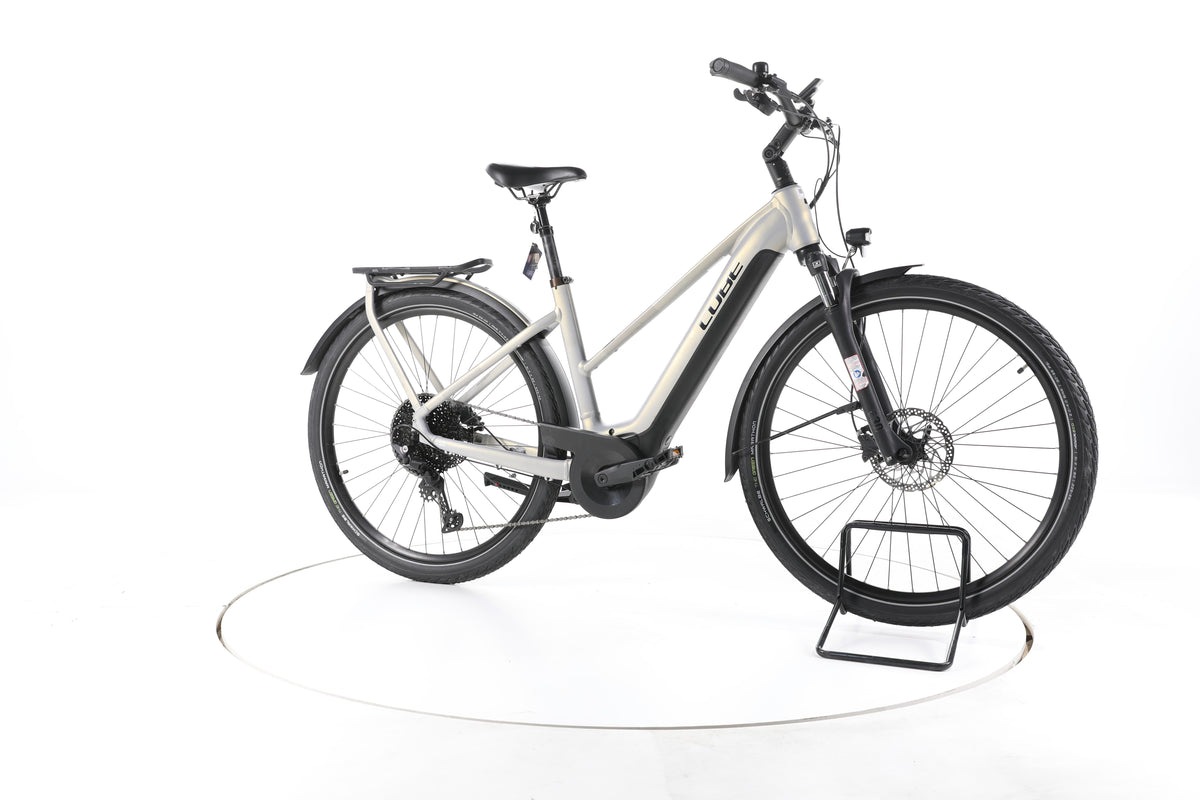 Cube Touring Hybrid Pro Trekking E-Bike - Image 2