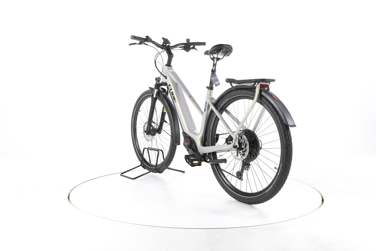 Cube Touring Hybrid Pro Trekking E-Bike - Image 9