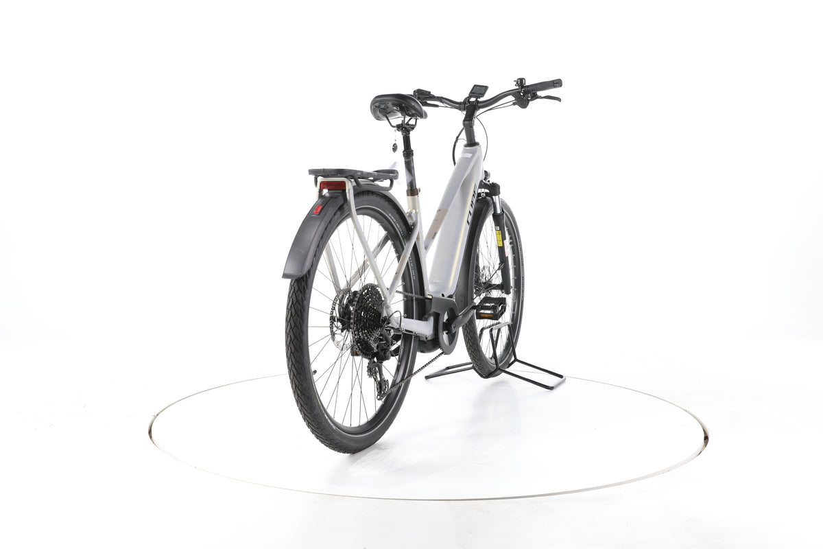 Cube Touring Hybrid Pro Trekking E-Bike - Image 11