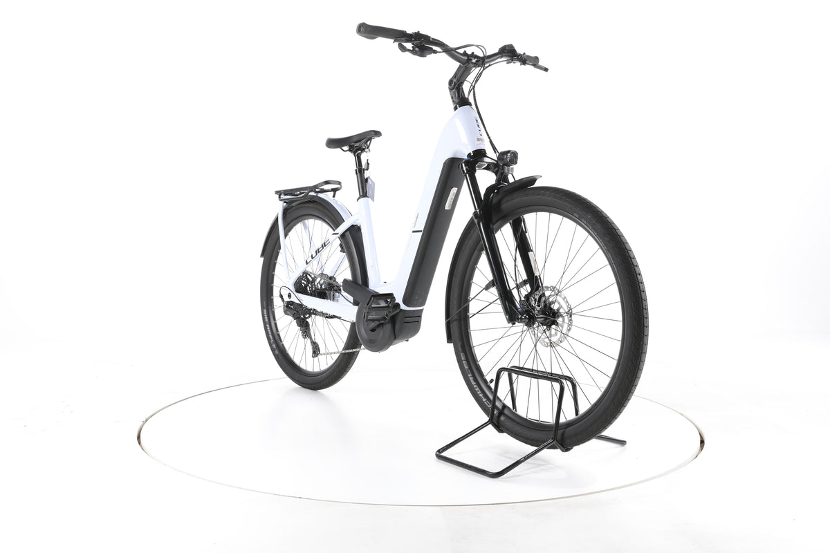 Cube Kathmandu Hybrid ONE Trekking E-Bike Tiefeinsteiger 2025 - Image 3