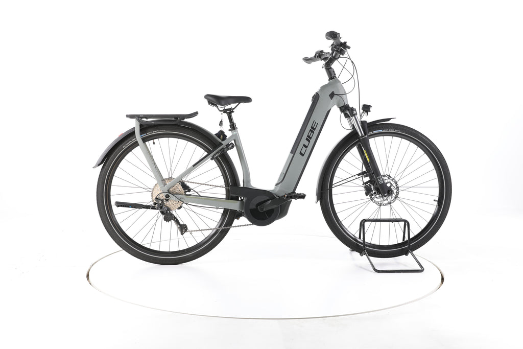 Cube Kathmandu Hybrid ONE Trekking E-Bike Tiefeinsteiger - Image 1