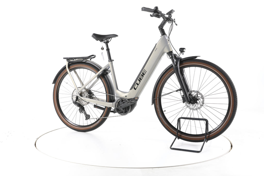 Cube Touring Hybrid Pro Trekking E-Bike Tiefeinsteiger - Image 2