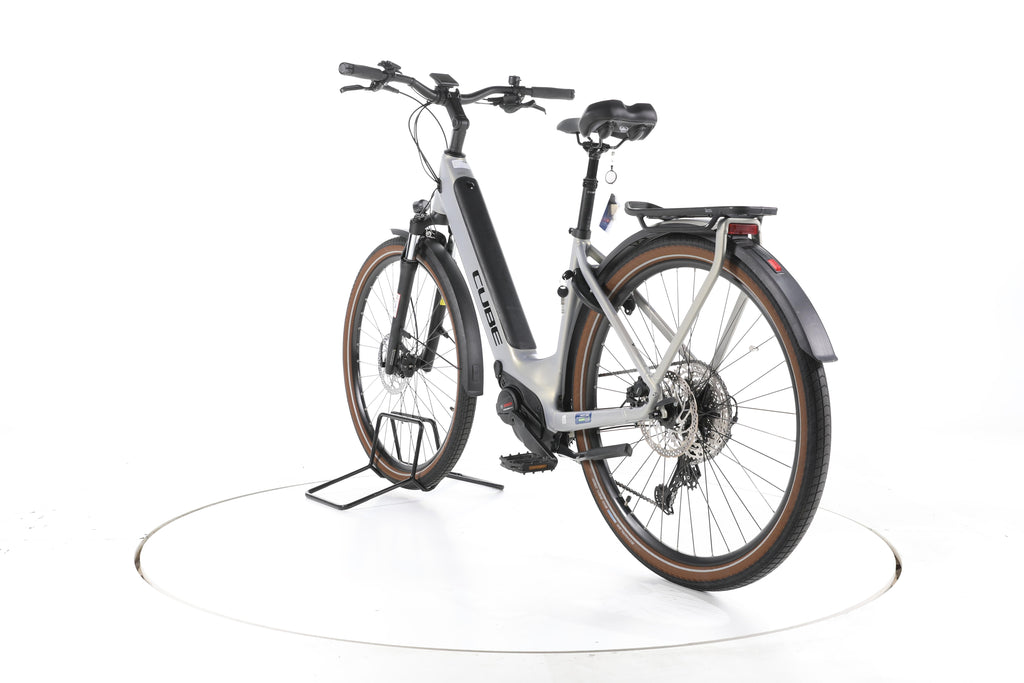 Cube Touring Hybrid Pro Trekking E-Bike Tiefeinsteiger - Image 9