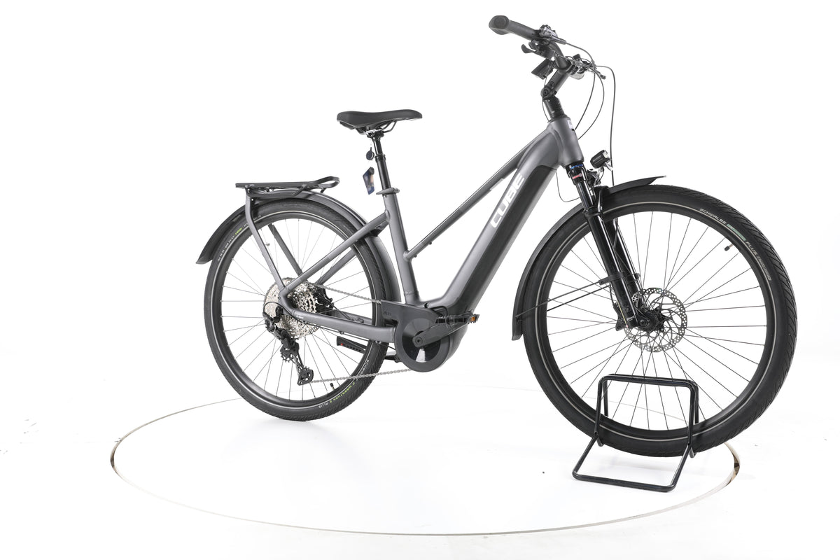 Cube Touring Hybrid EXC Trekking E-Bike - Image 2