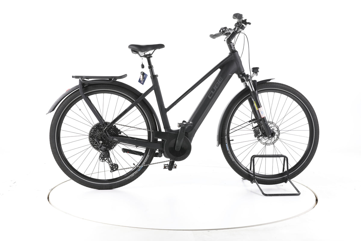 Cube Touring Hybrid Pro Trekking E-Bike - Image 1