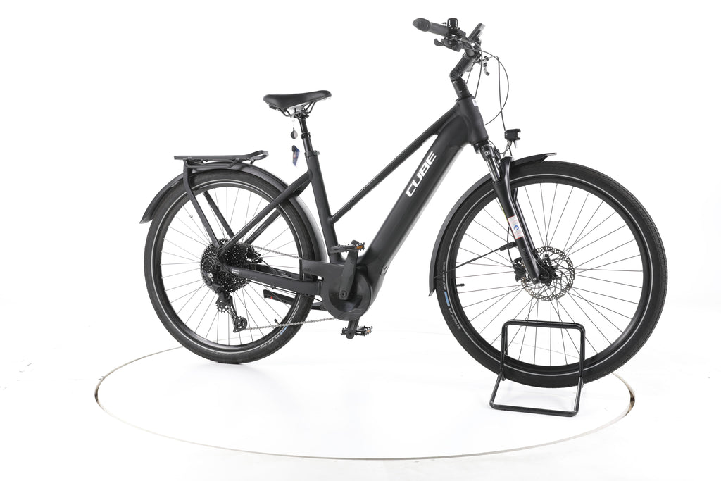 Cube Touring Hybrid Pro Trekking E-Bike - Image 2