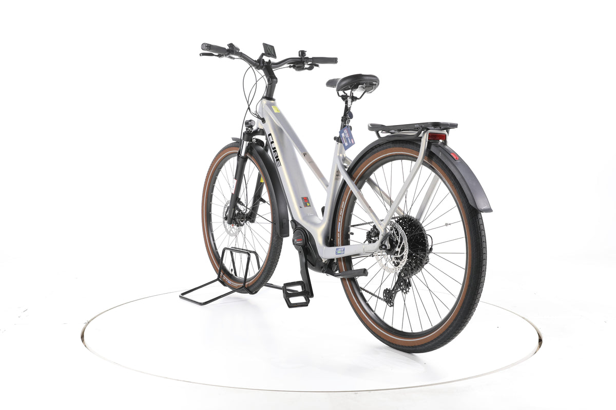 Cube Touring Hybrid Pro 625 Trekking E-Bike - Image 9