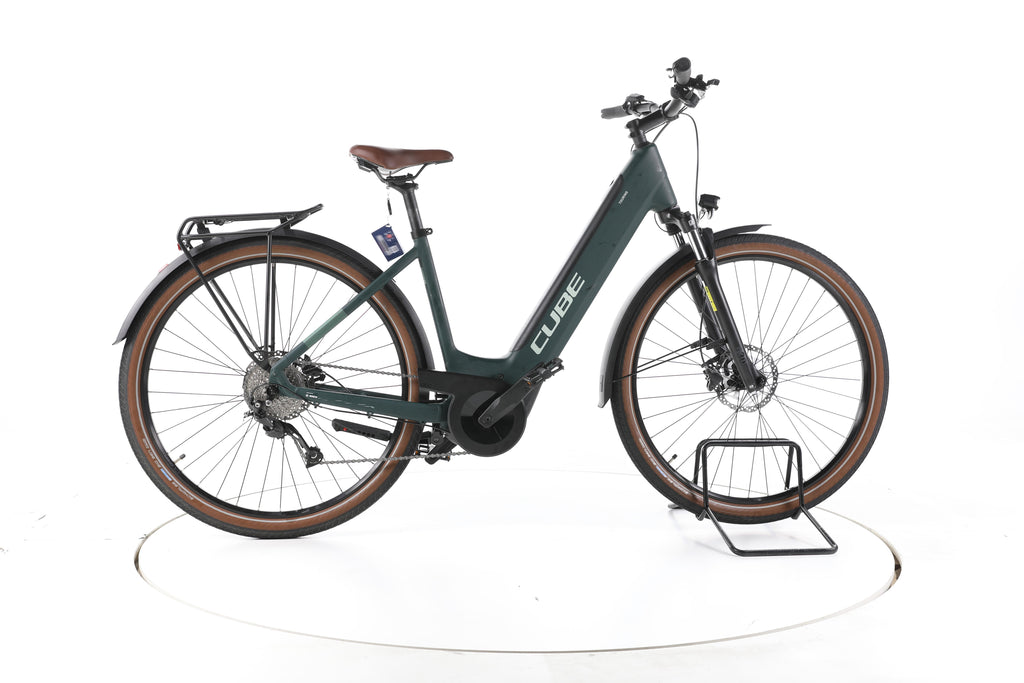 Cube Touring Hybrid One Trekking E-Bike Tiefeinsteiger - Image 1