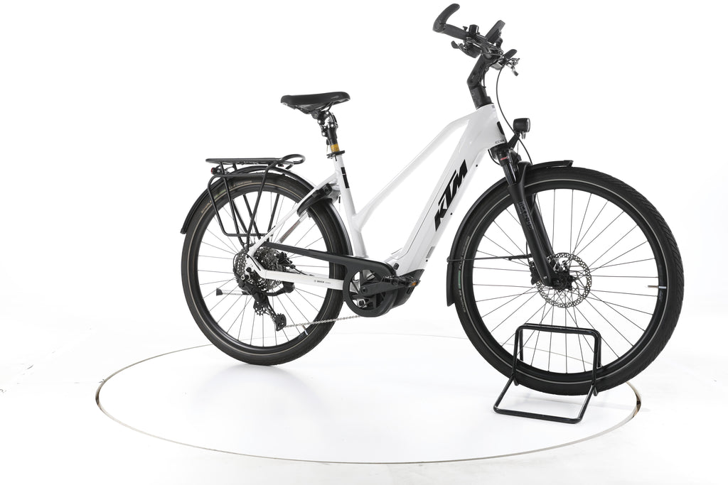 KTM Cento 10 Plus Trekking E-Bike 2024 - Image 2