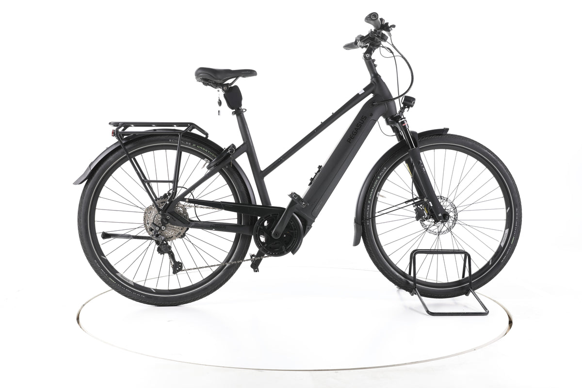 Pegasus Premio Evo 10 Trekking E-Bike - Image 1