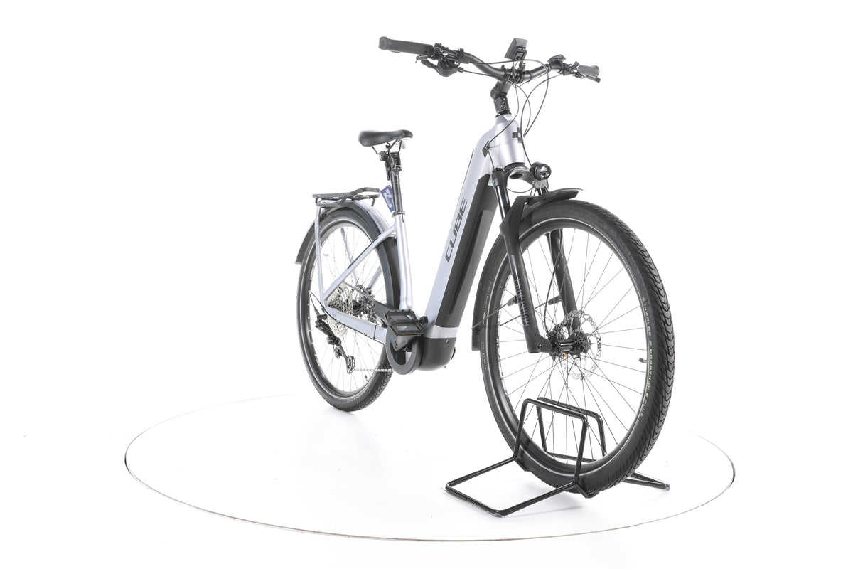 Cube Kathmandu Hybrid SLX Trekking E-Bike Tiefeinsteiger - Image 3