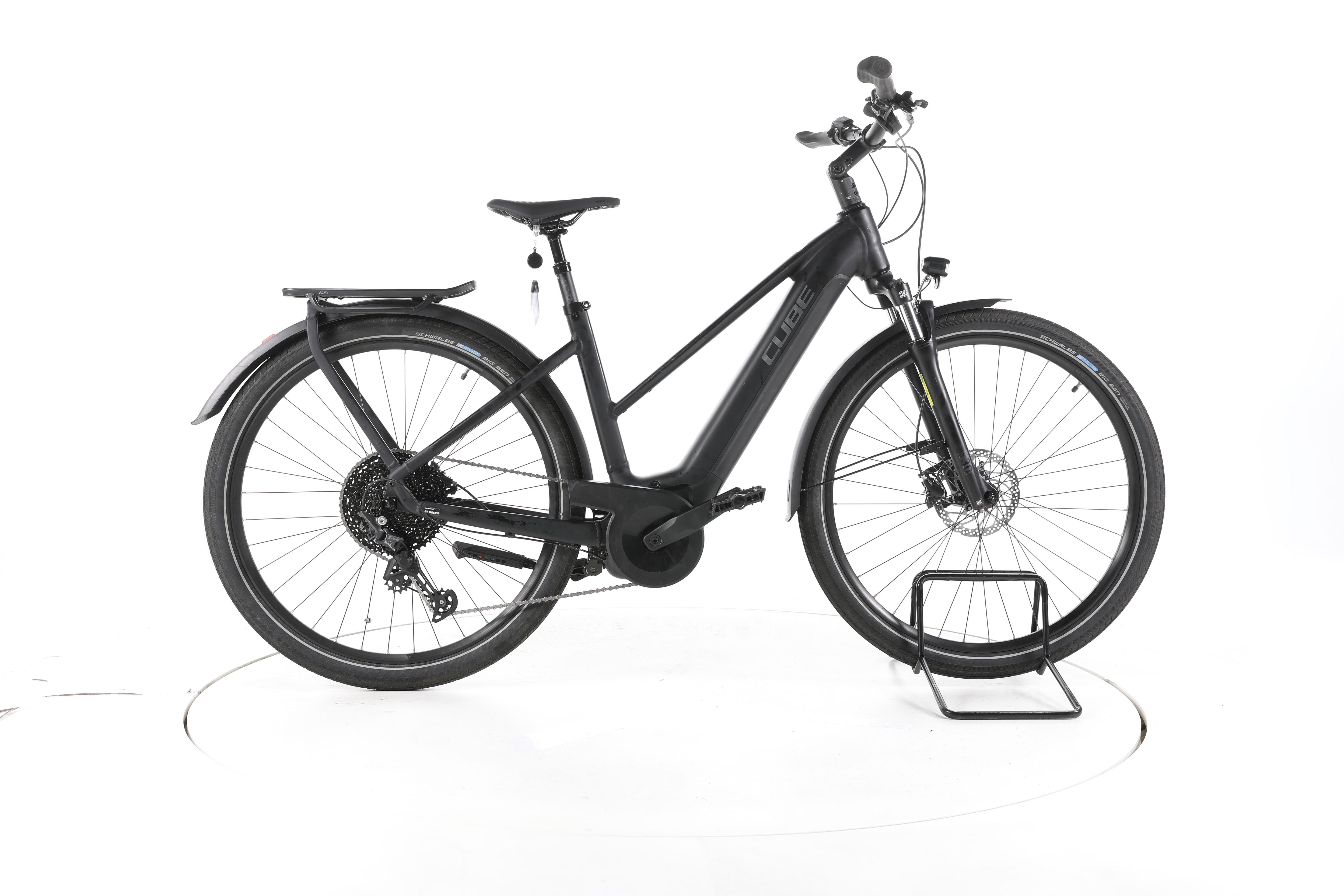 Cube Touring Hybrid Pro Trekking E-Bike - Image 1