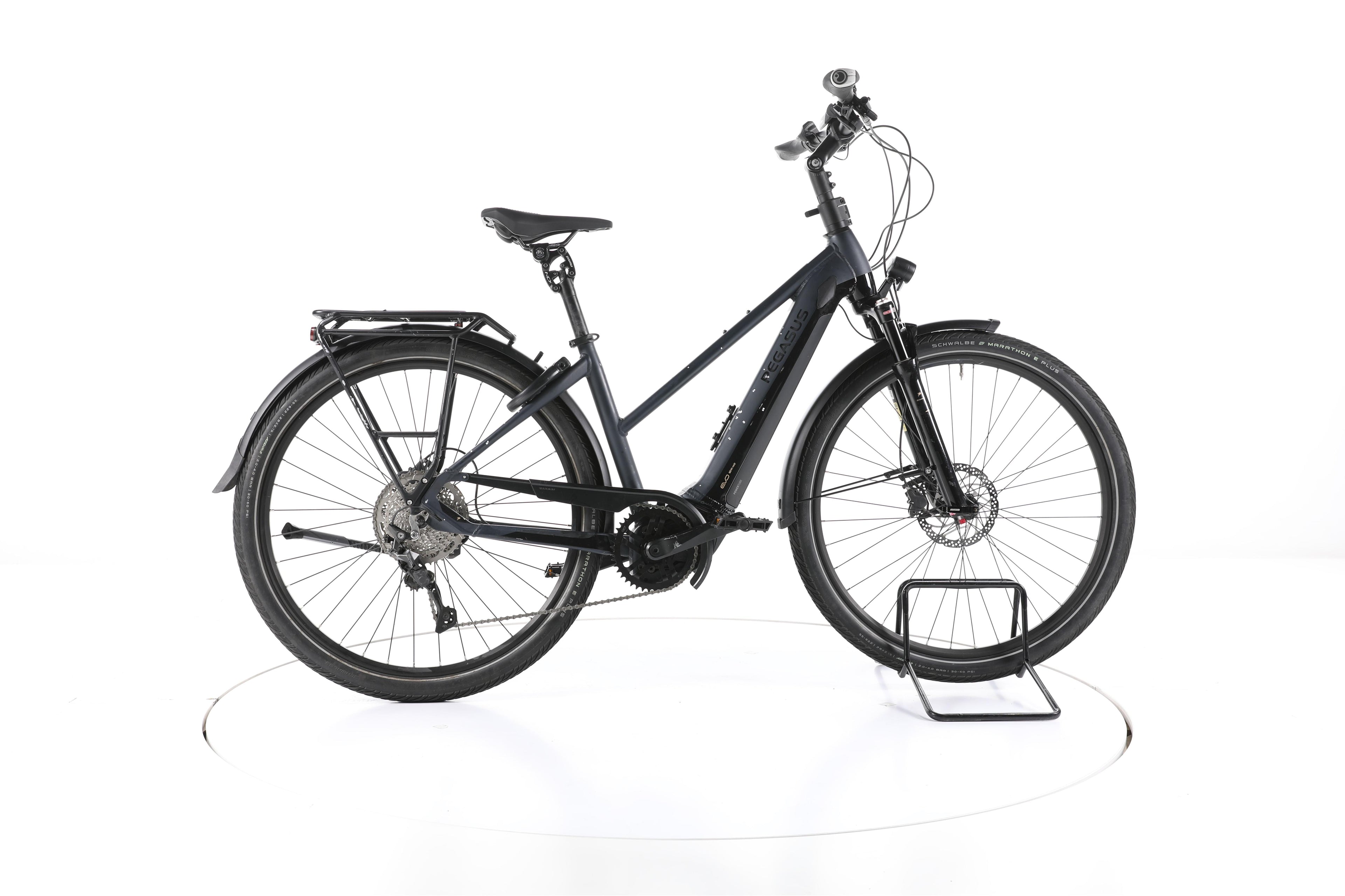 Pegasus Premio Evo Comfort Trekking E-Bike - Image 1