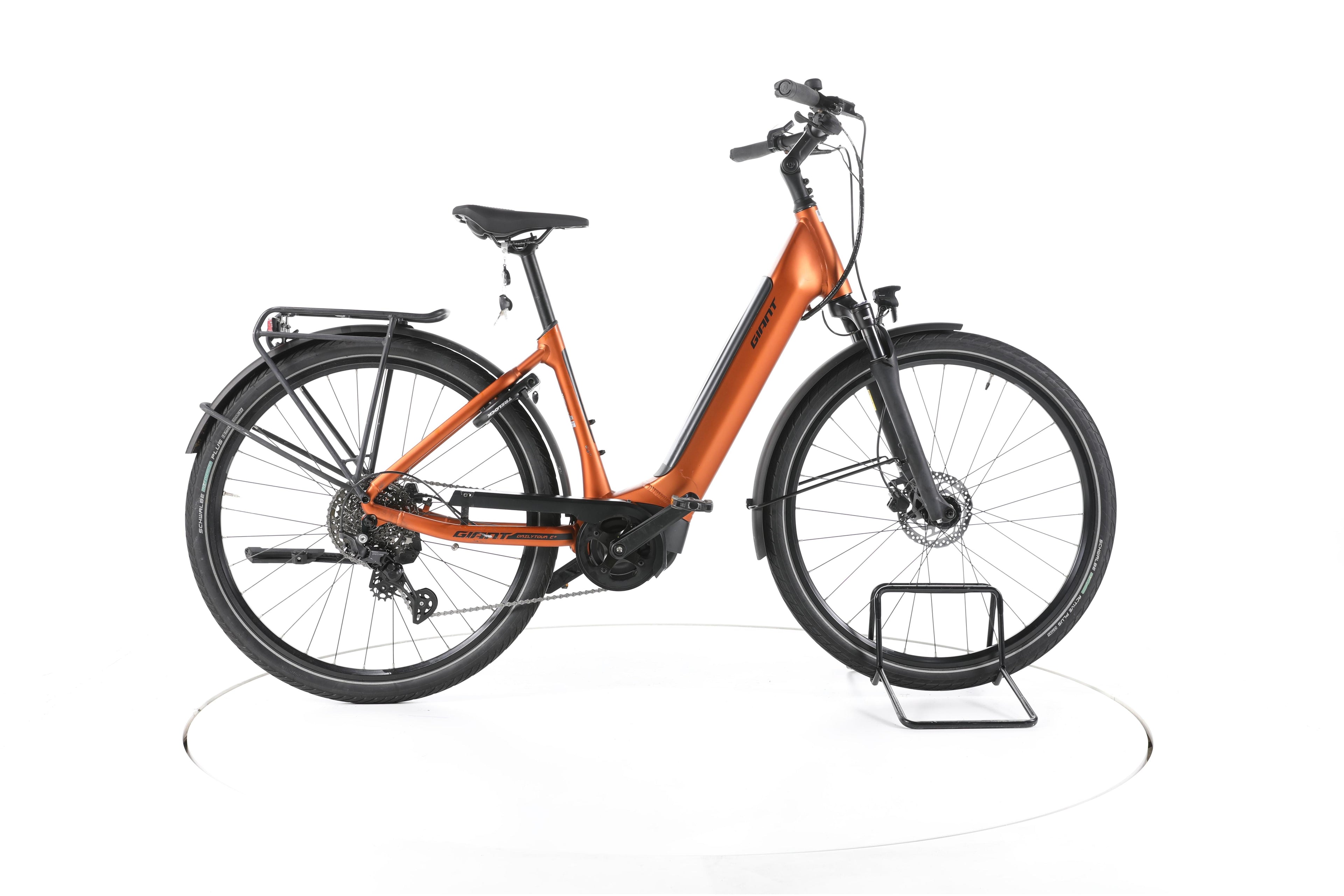 Giant DailyTour E+ 2 D Trekking E-Bike Tiefeinsteiger - Image 1