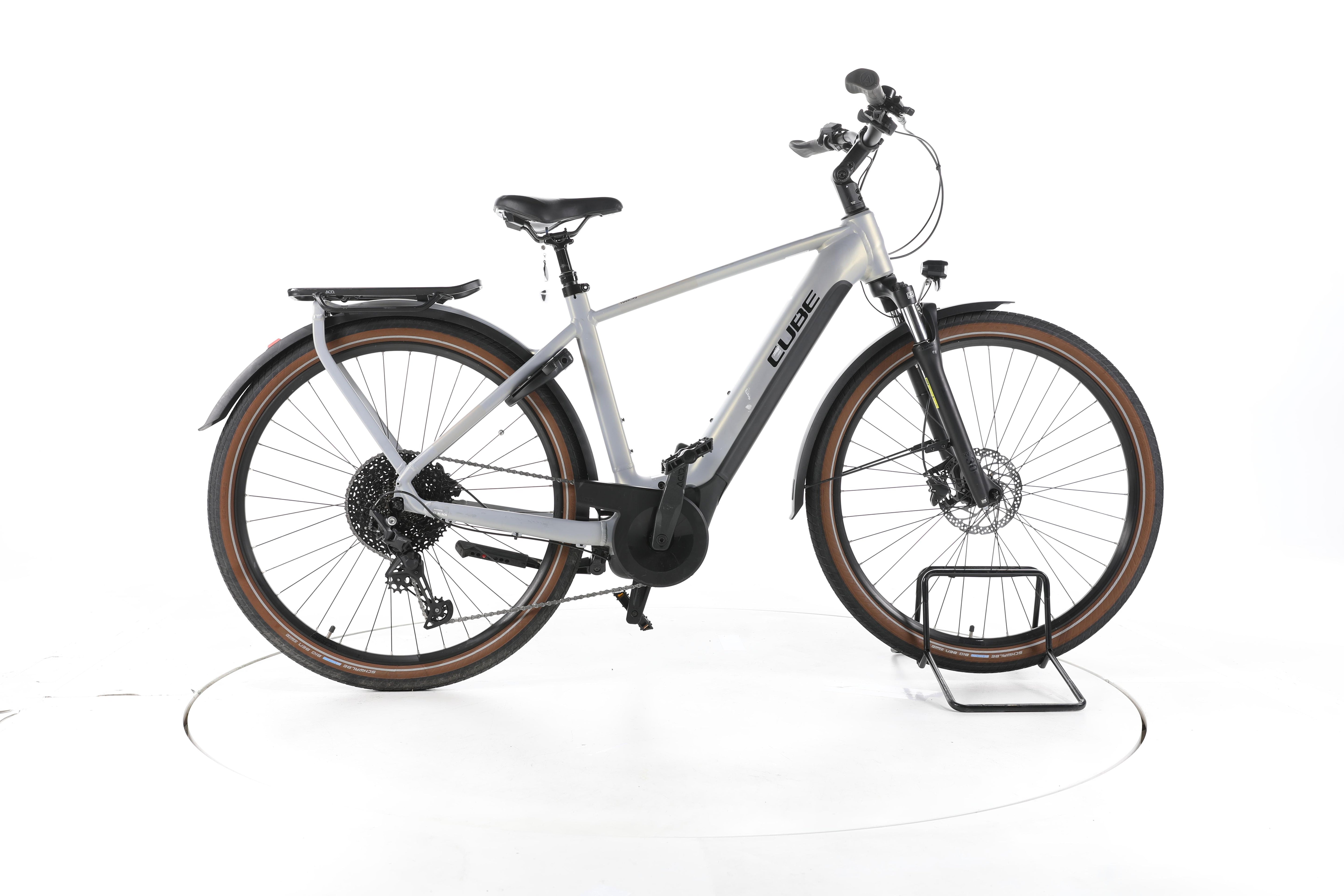 Cube Touring Pro 635 Trekking E-Bike - Image 1