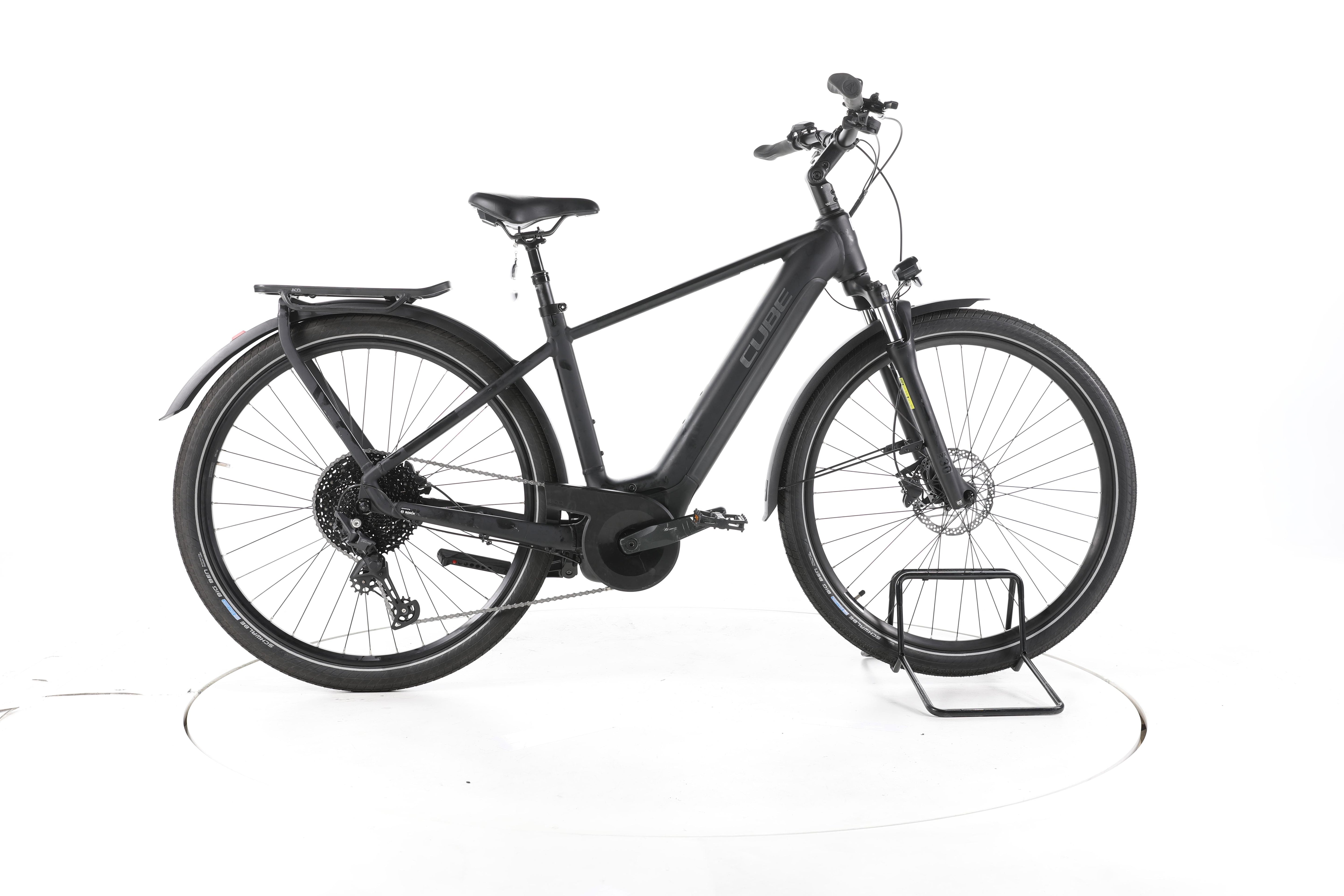 Cube Touring Hybrid Pro Trekking E-Bike - Image 1