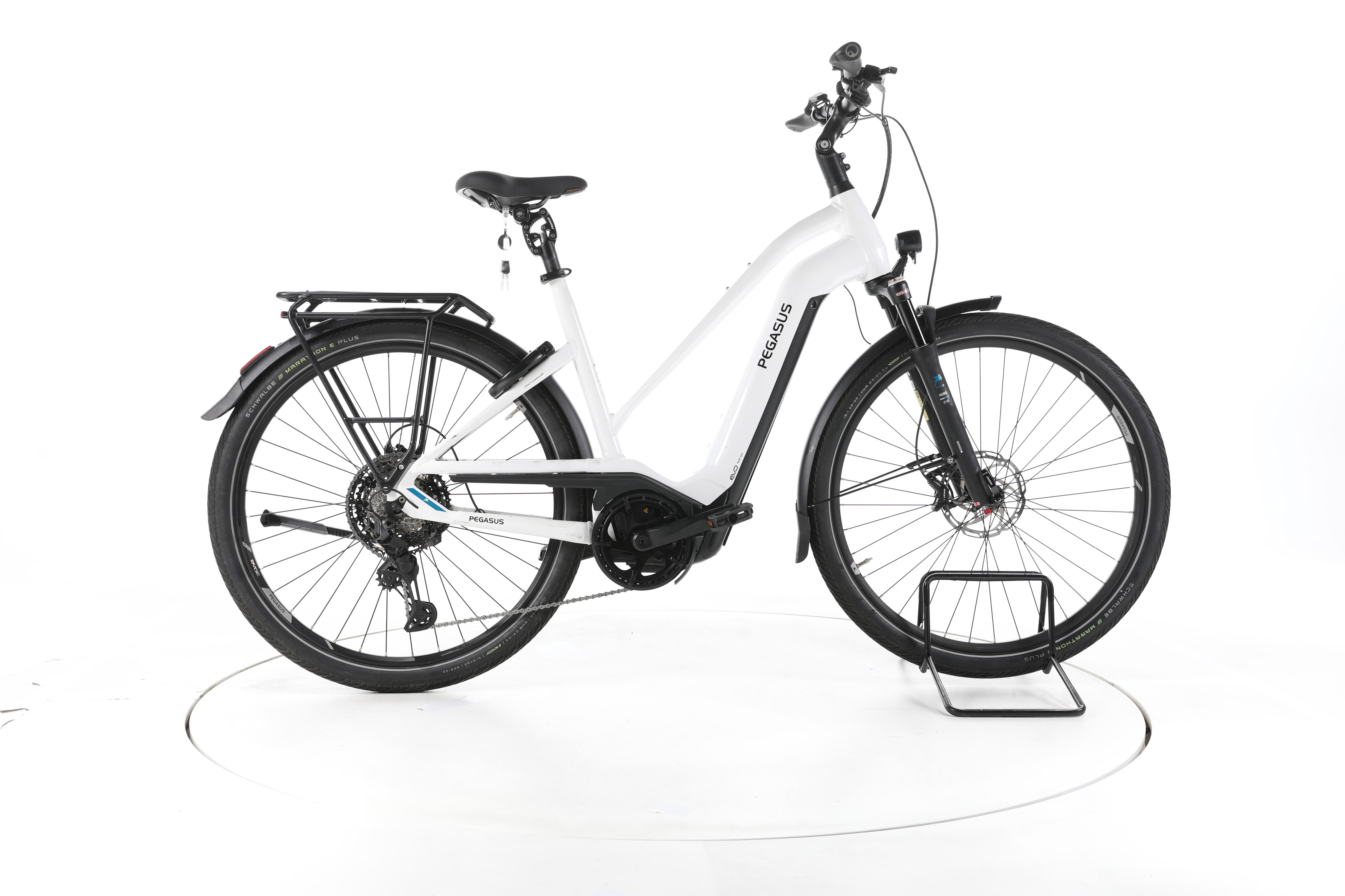 Pegasus Premio Evo 11 40 Years Trekking E-Bike - Image 1