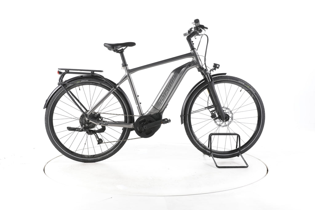 Giant Explore E+ 3 Trekking E-Bike - Image 1