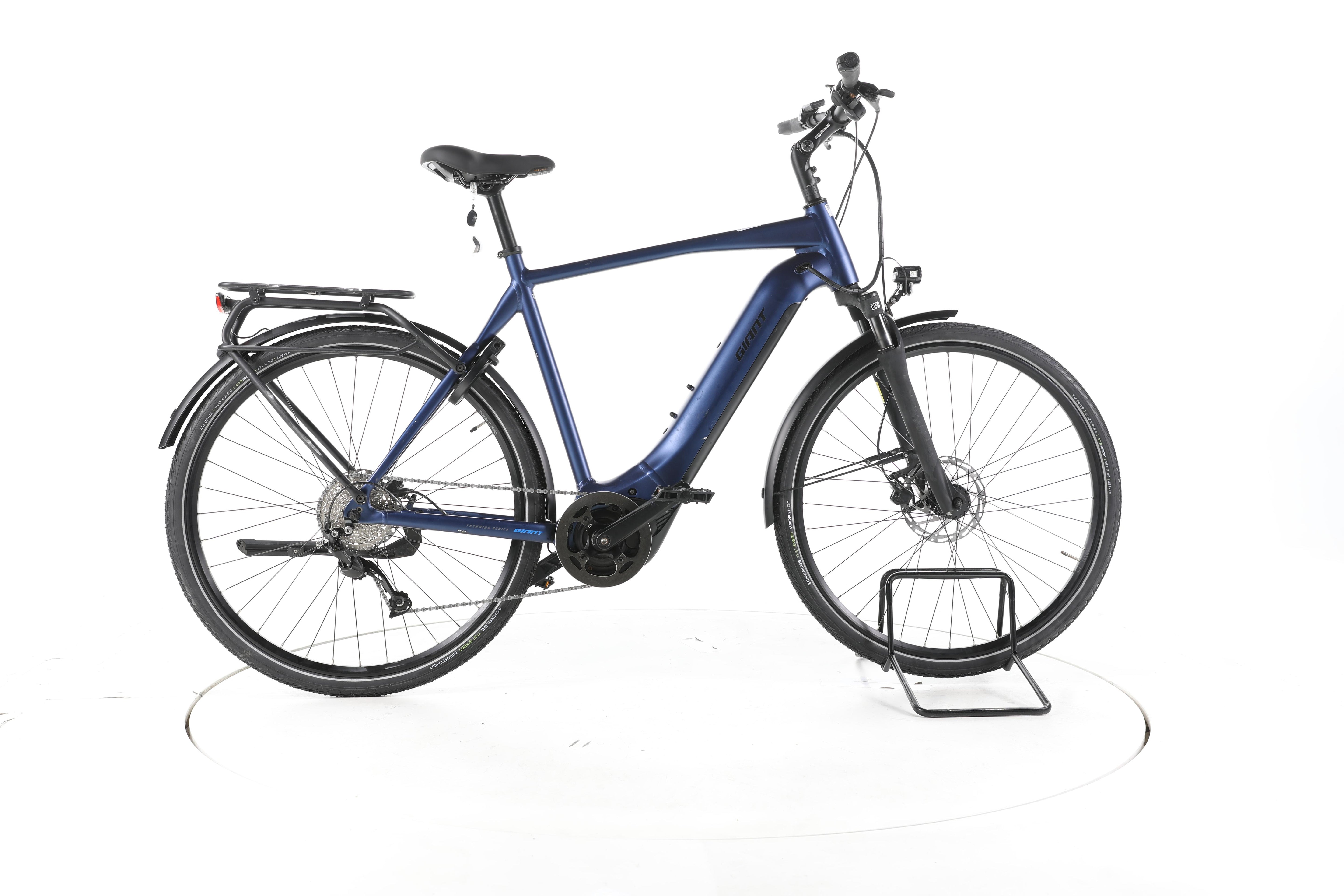 Giant Explore E+ 2 GTS Trekking E-Bike - Image 1
