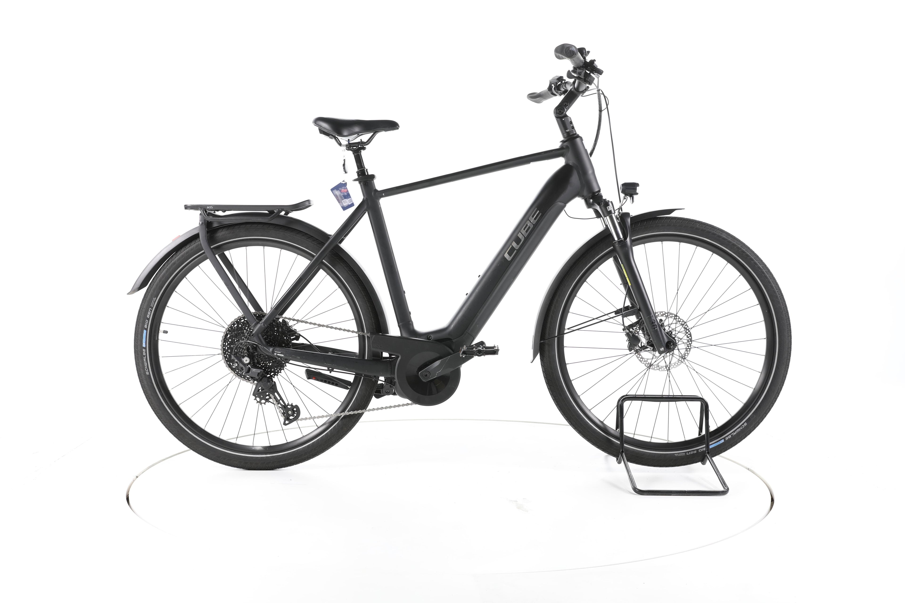 Cube Touring Hybrid Pro Trekking E-Bike 2023 - Image 1