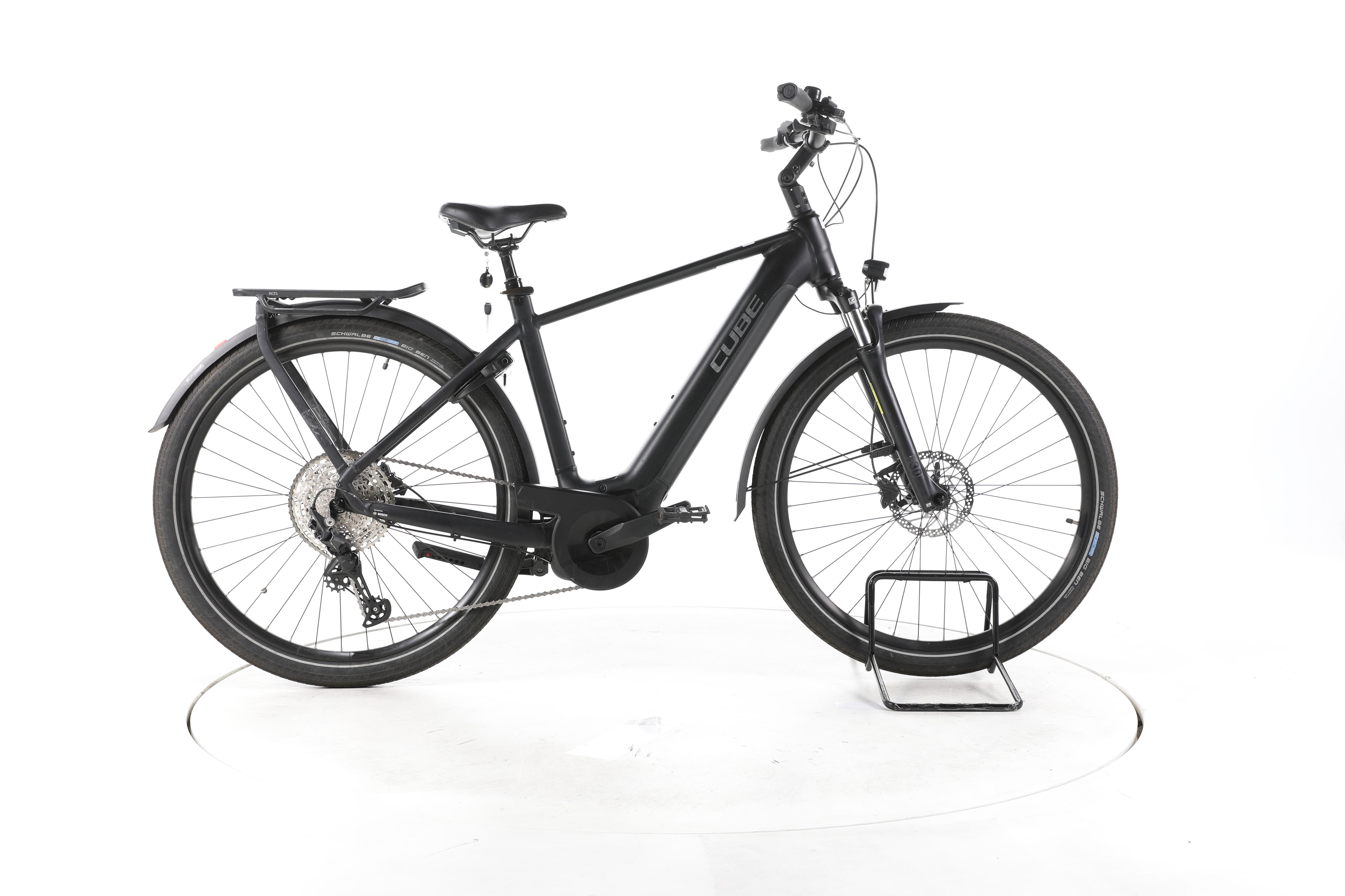 Cube Touring Hybrid Pro Trekking E-Bike - Image 1