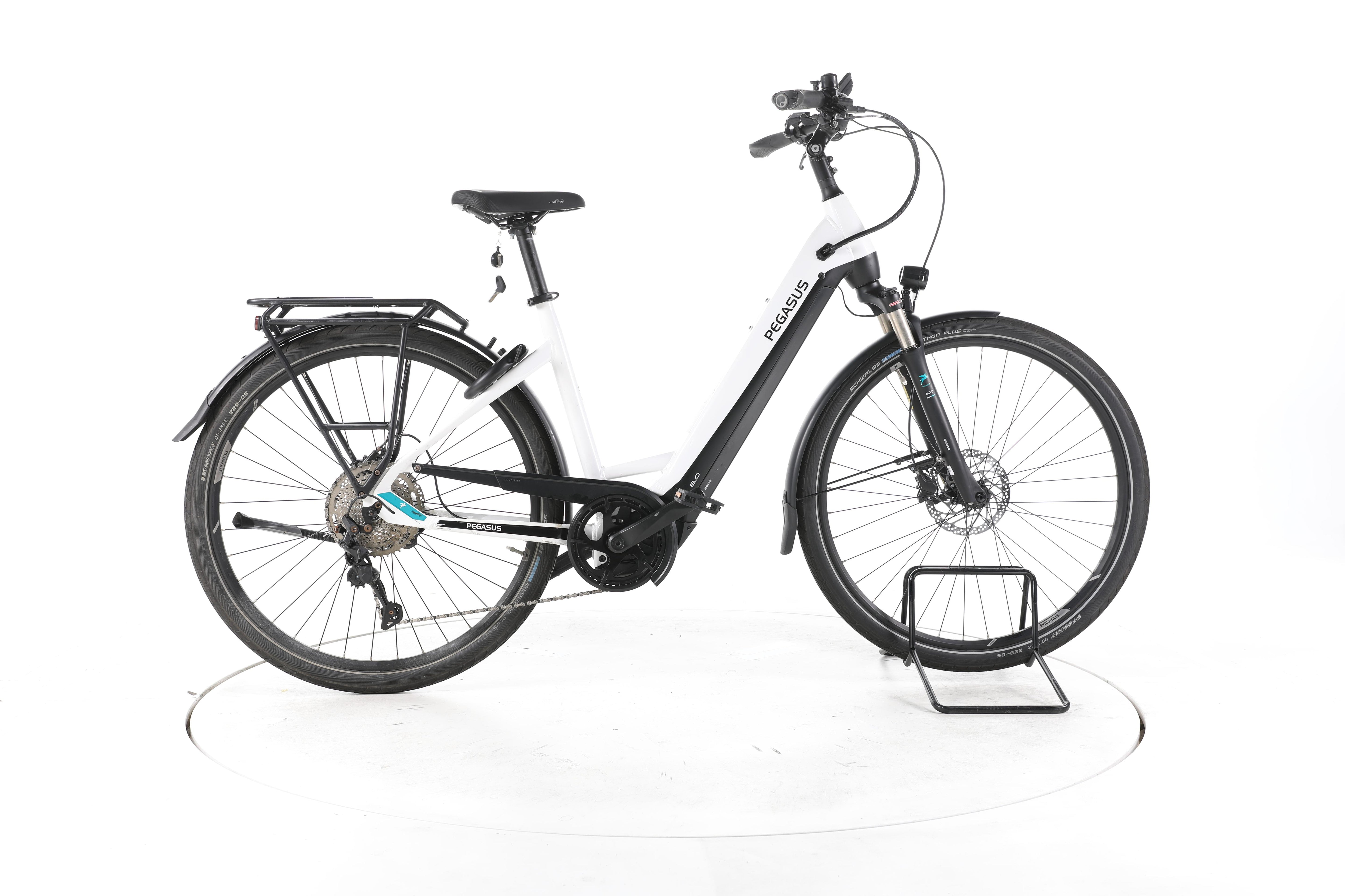 Pegasus Premio EVO Lite Trekking E-Bike Tiefeinsteiger - Image 1