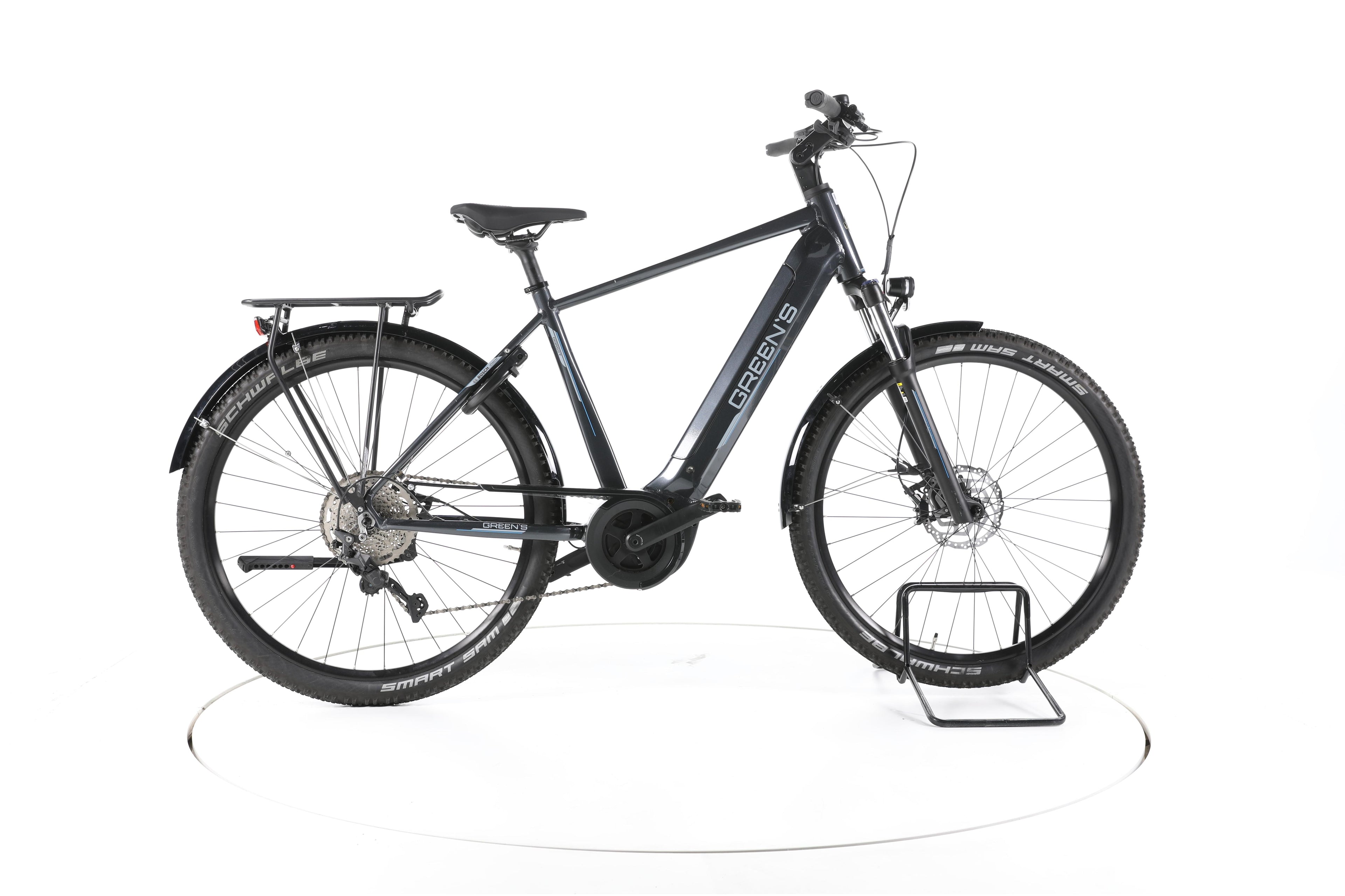 Green's Dorset Trekking E-Bike - Image 1