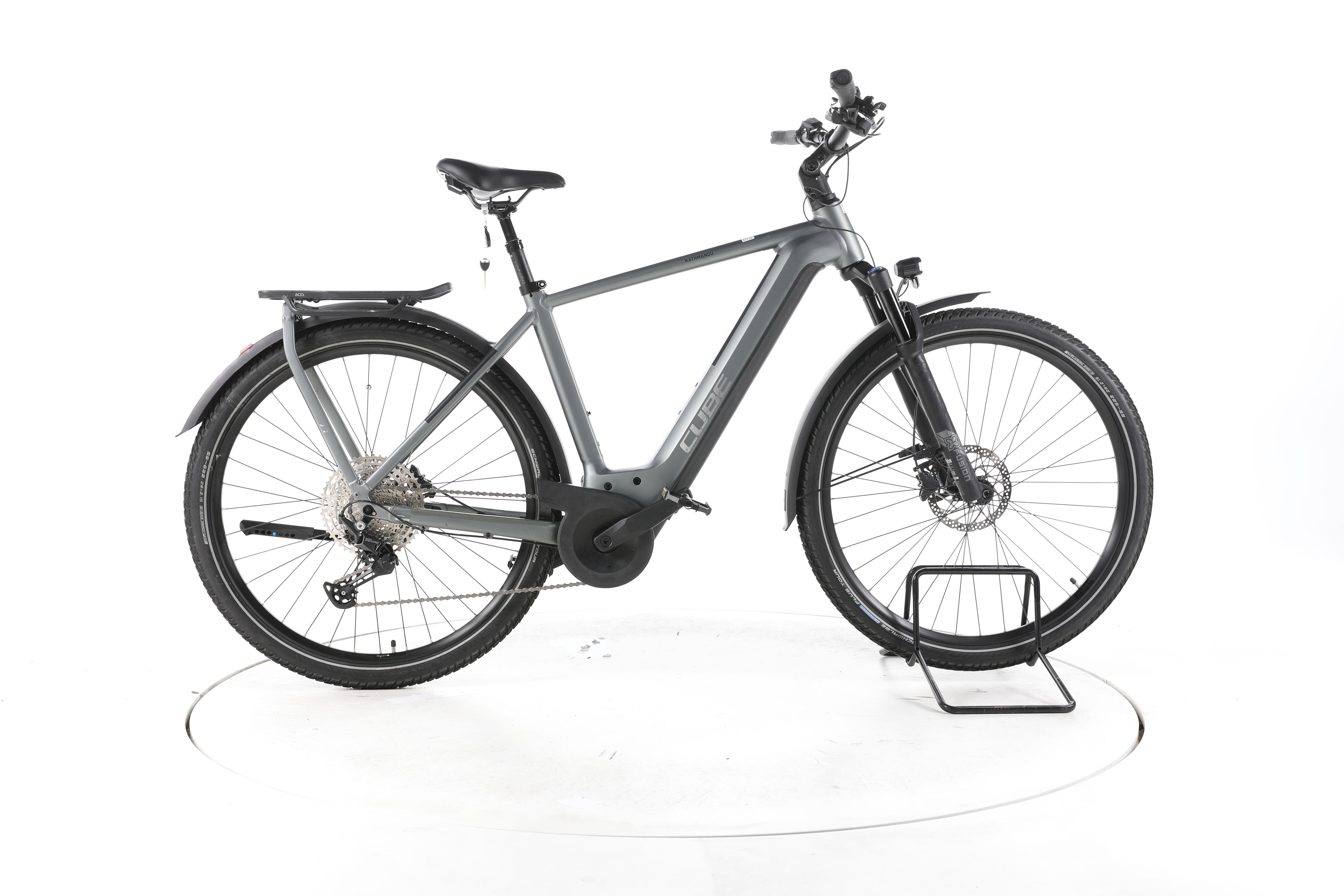 Cube Kathmandu Hybrid Pro Trekking E-Bike - Image 1