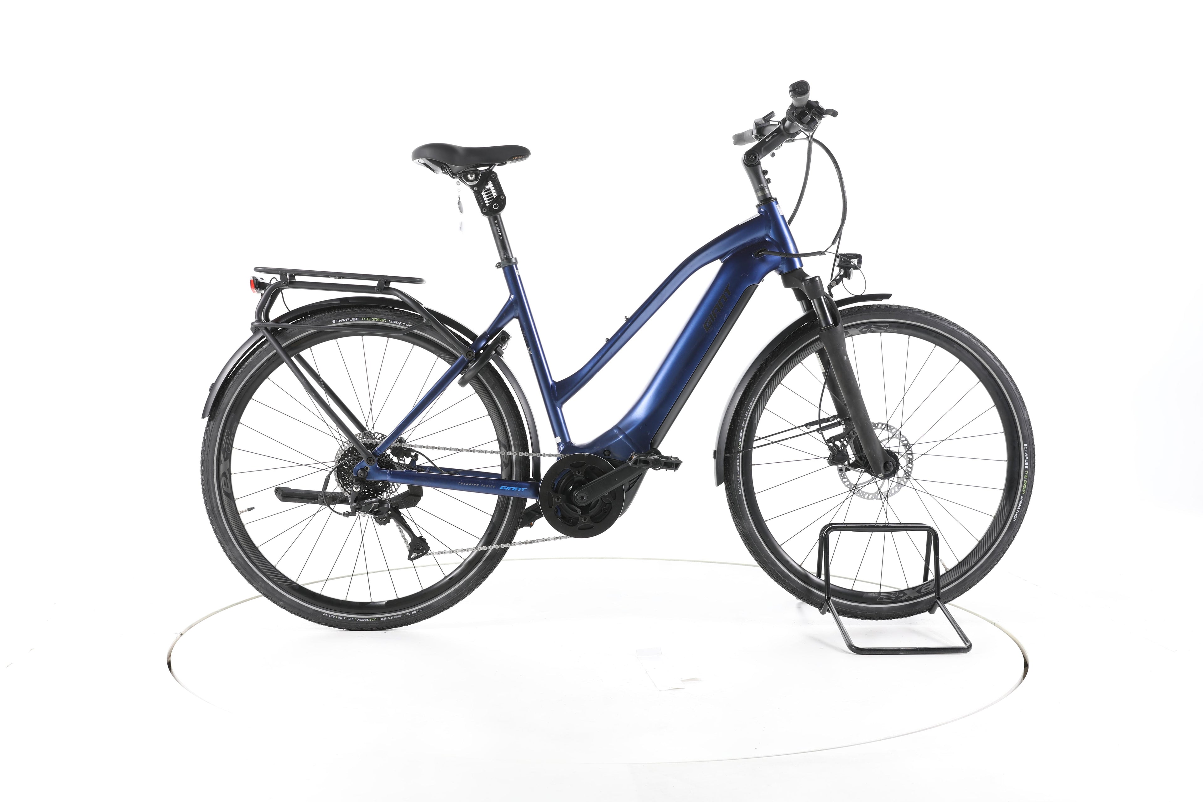 Giant Explore E+ 2D STA Trekking E-Bike - Image 1