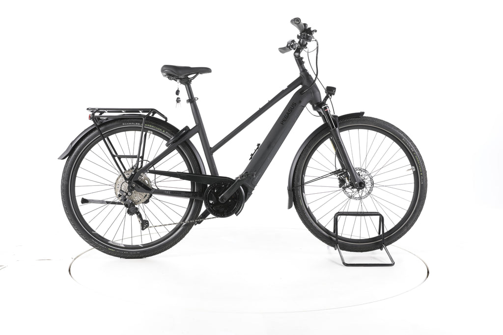 Pegasus Premio EVO 10 Lite Trekking E-Bike Tiefeinsteiger - Image 1