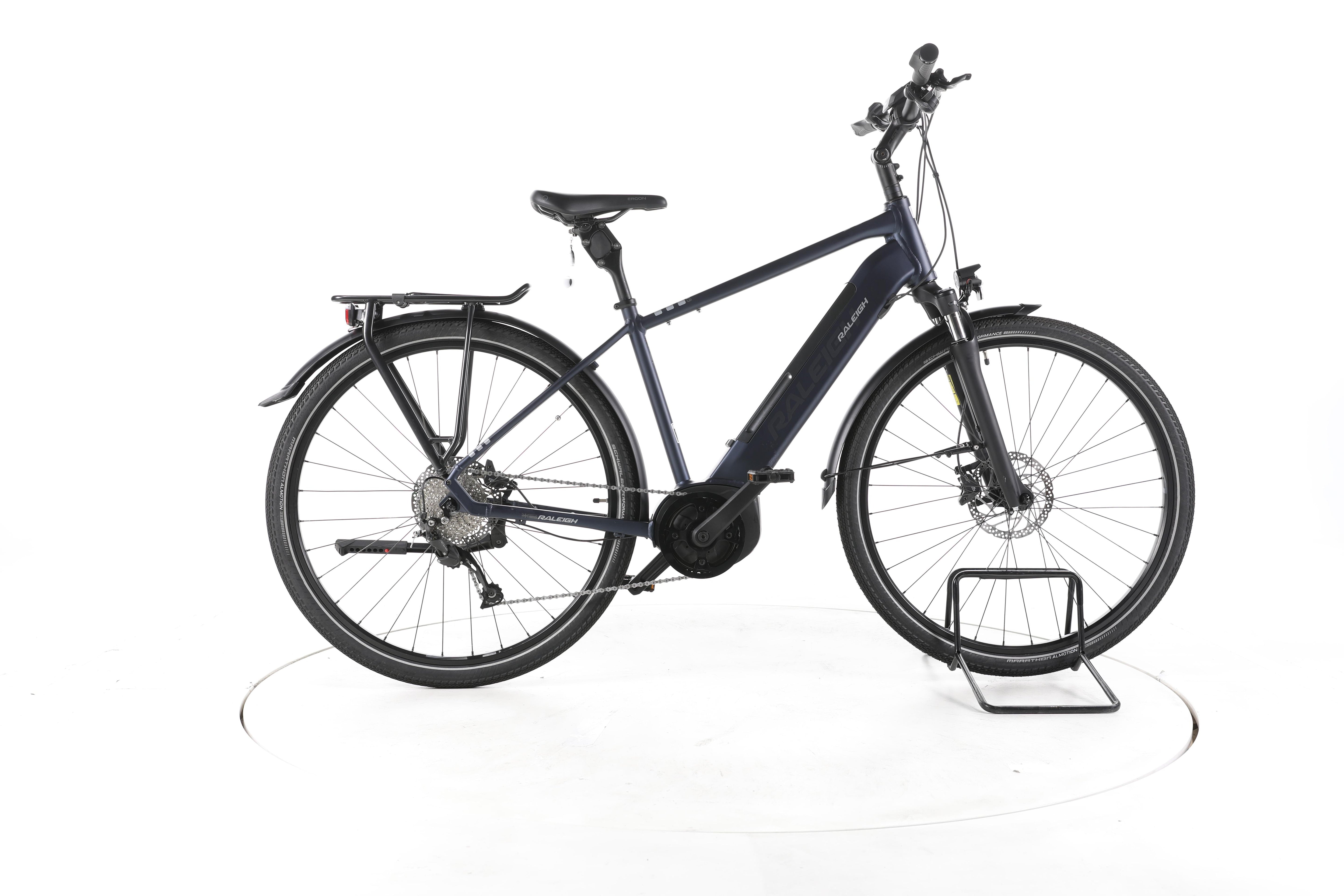 Raleigh Kent 9 Trekking E-Bike - Image 1