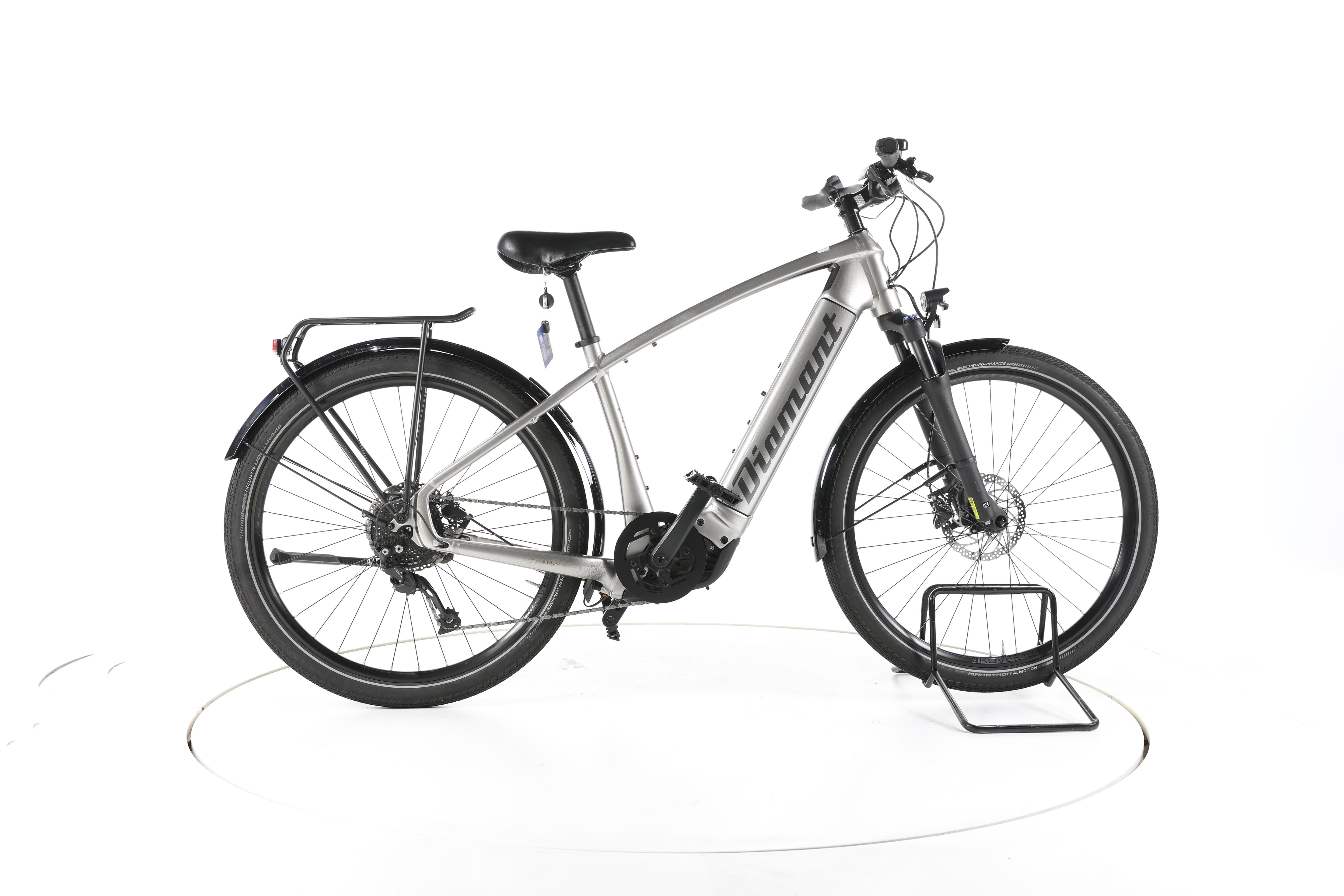 Diamant Zouma+ Trekking E-Bike - Image 1