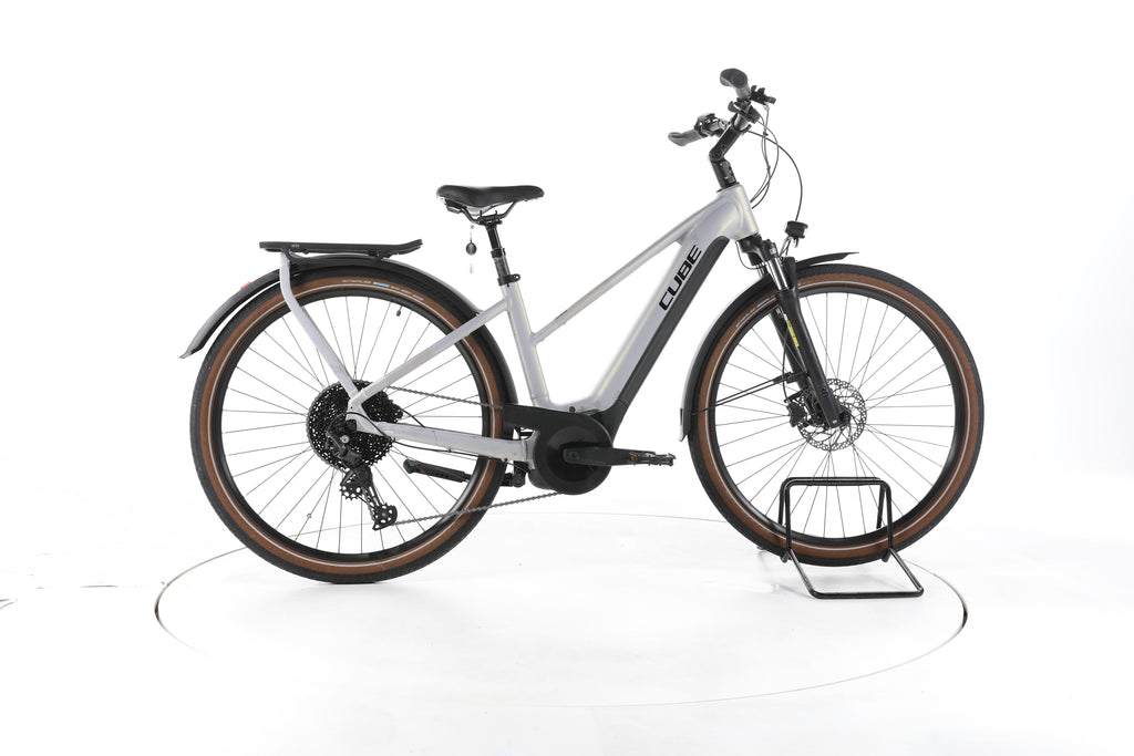 Cube Touring Hybr. Pro Trekking E-Bike - Image 1