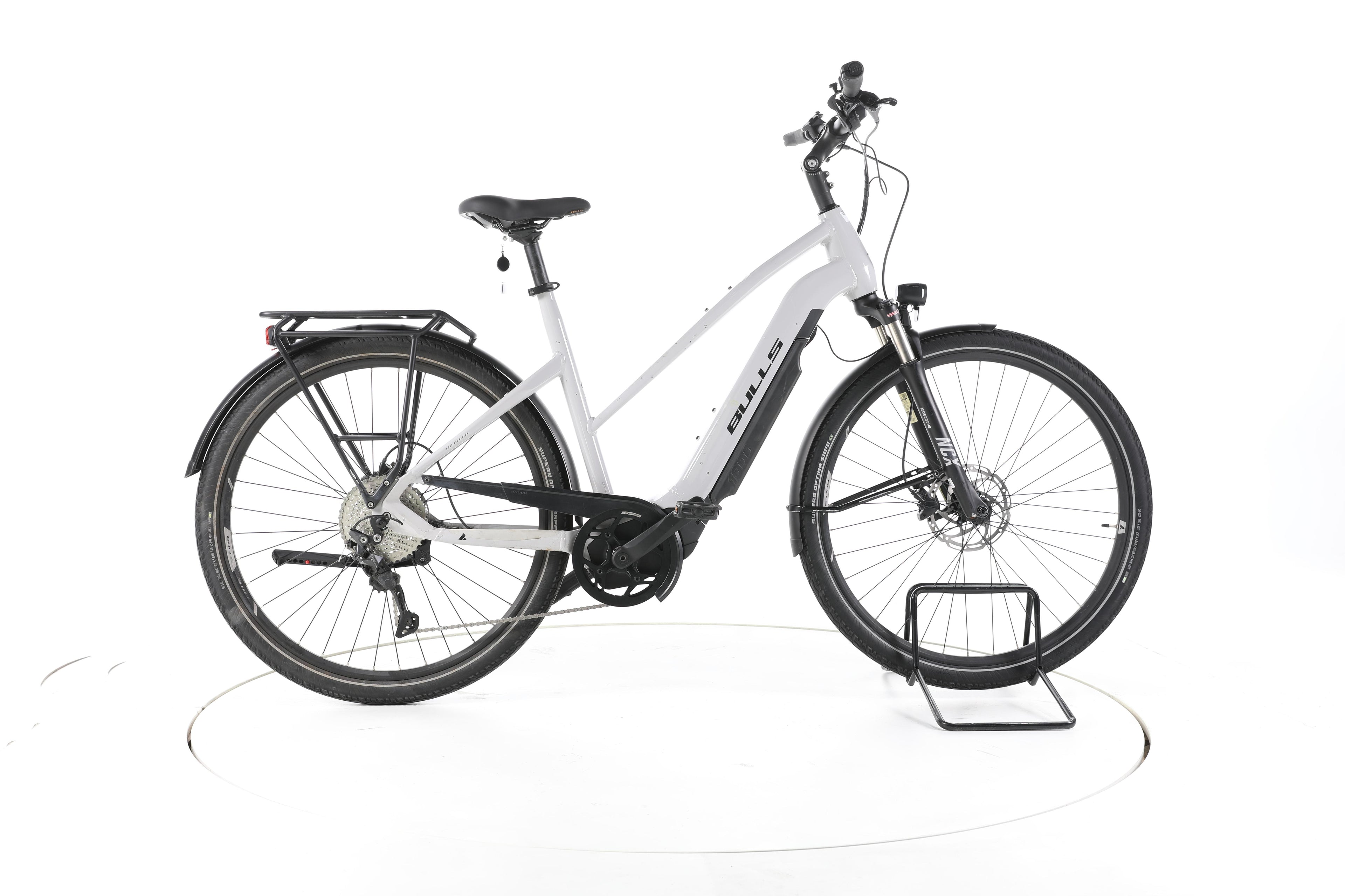 Bulls Lacuba EVO 10 Trekking E-Bike - Image 1
