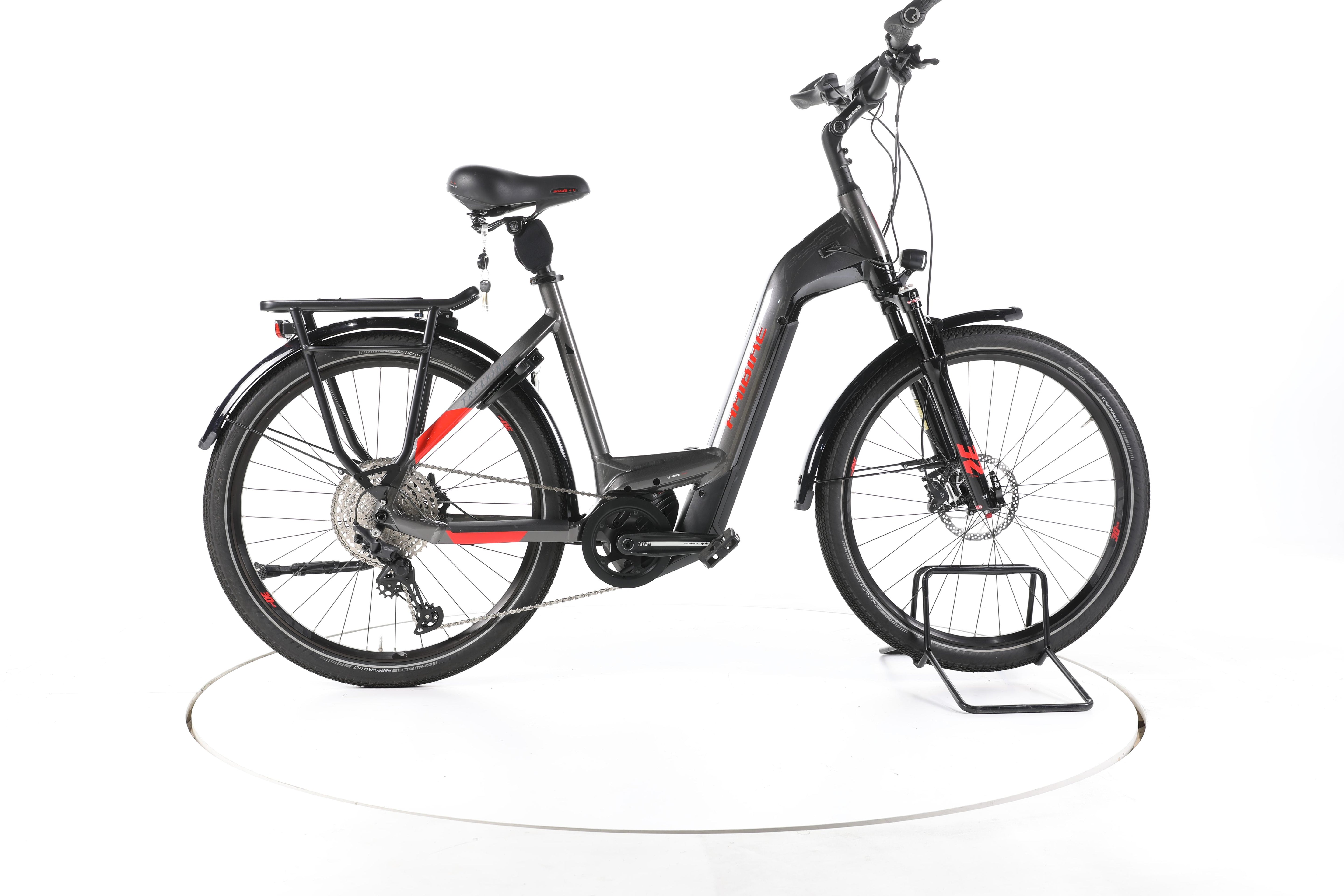 Haibike Trekking 9 Trekking E-Bike Tiefeinsteiger - Image 1