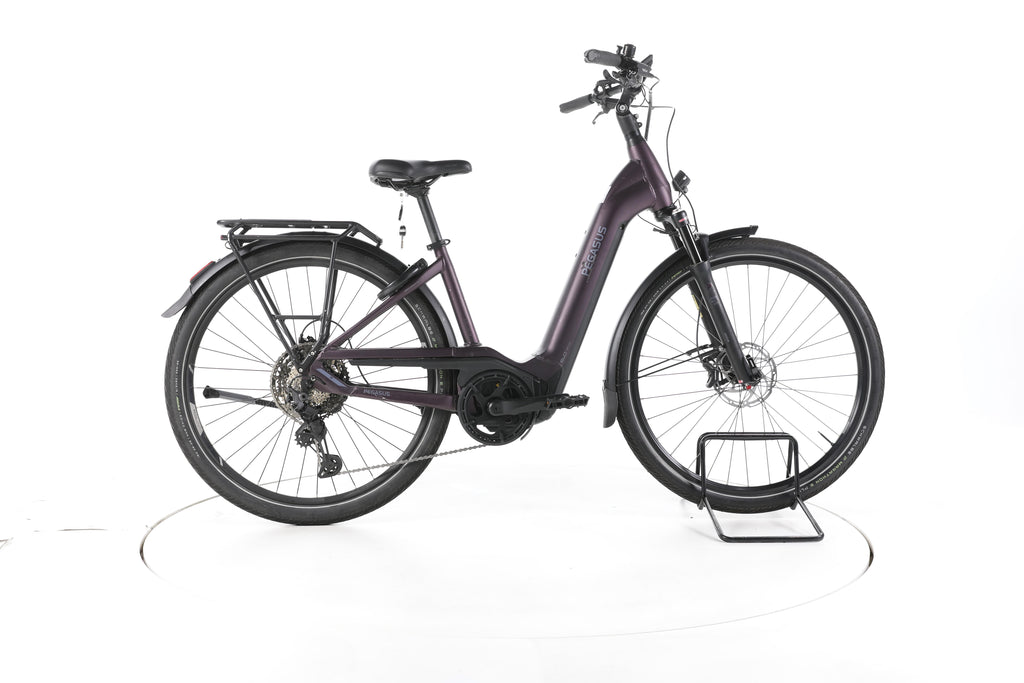 Pegasus Premio Evo 11"40 Years" Trekking E-Bike Tiefeinsteiger - Image 1