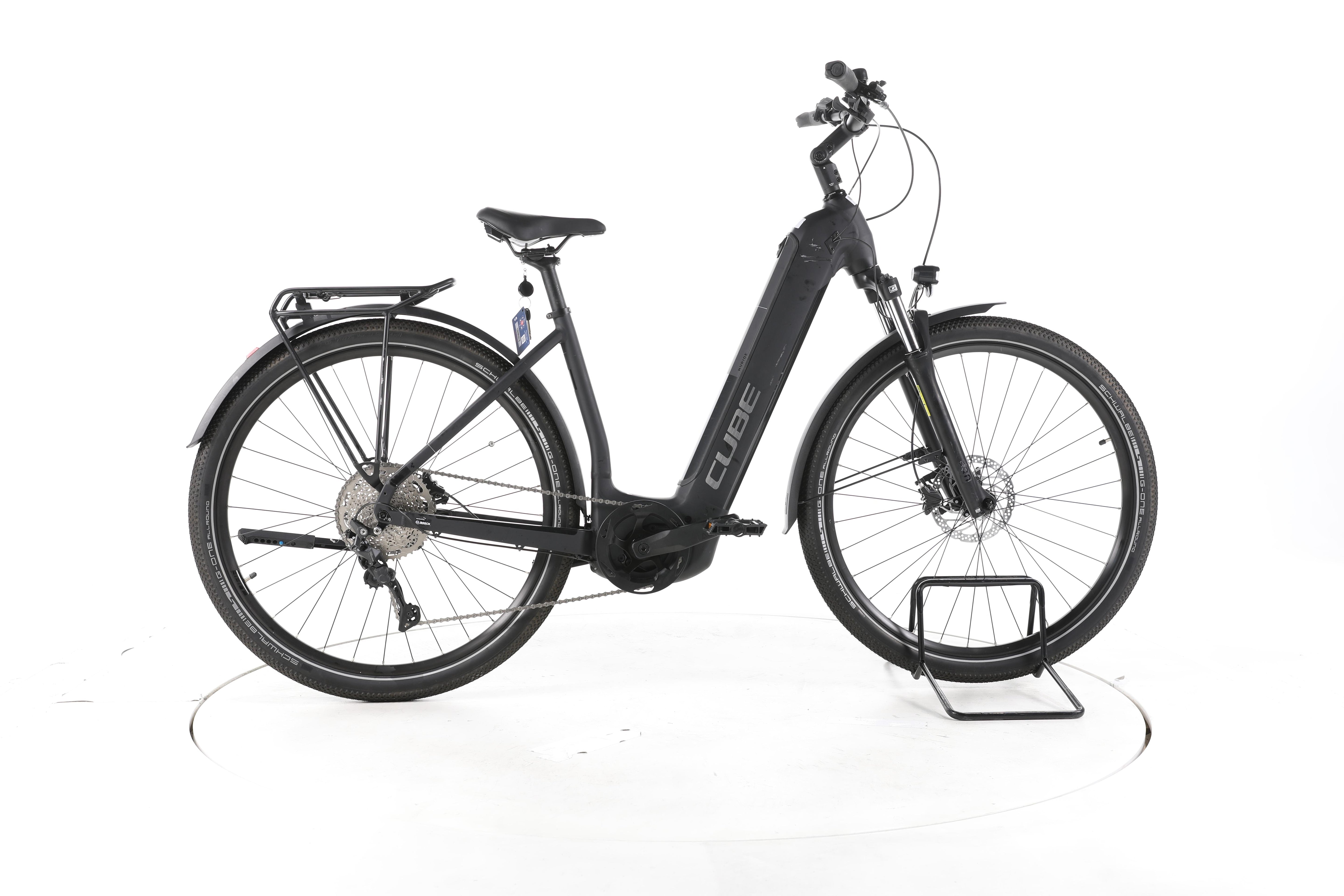 Cube Nuride Hybrid Pro Trekking E-Bike Tiefeinsteiger - Image 1