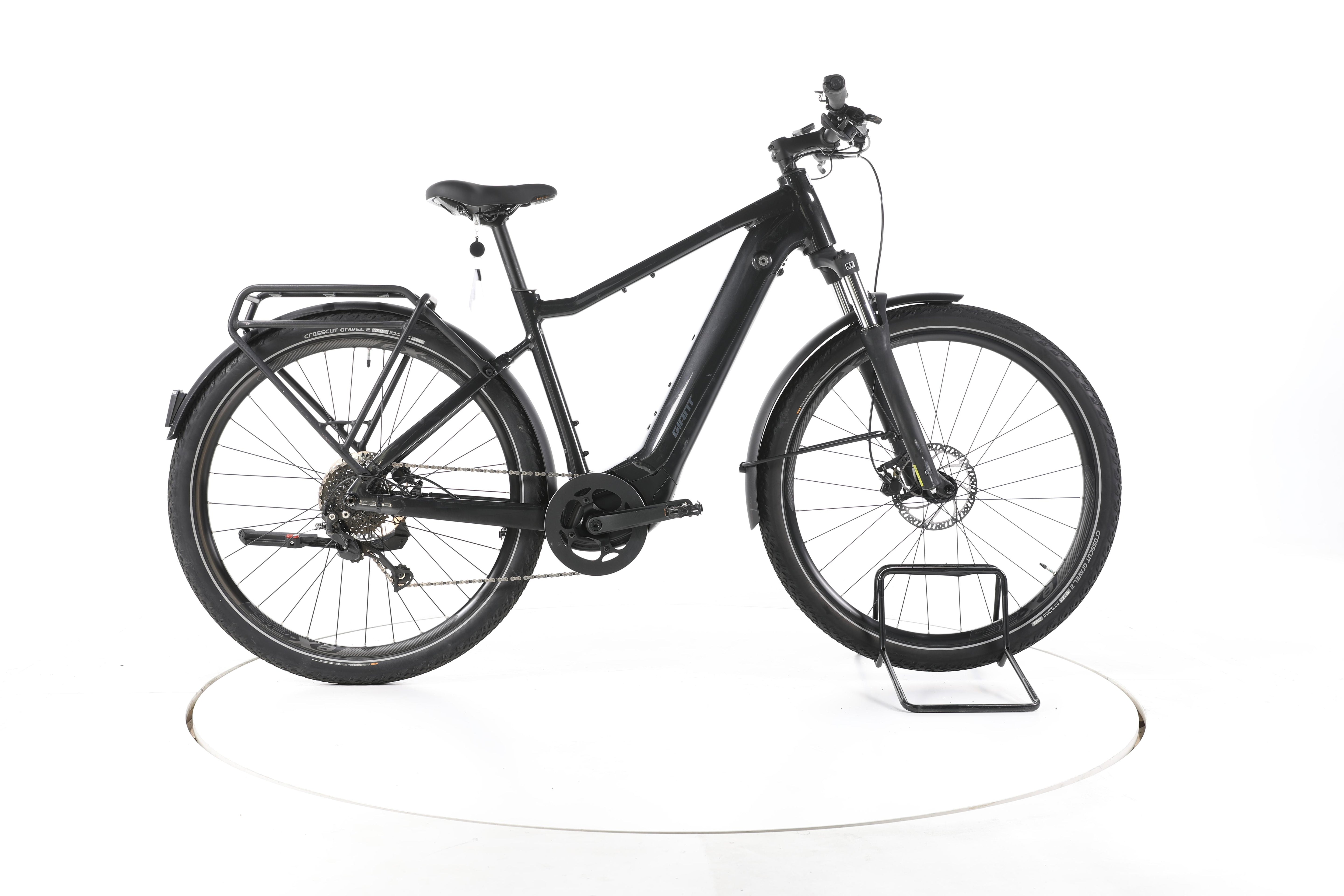Giant Explore E+ 2 Trekking E-Bike - Image 1