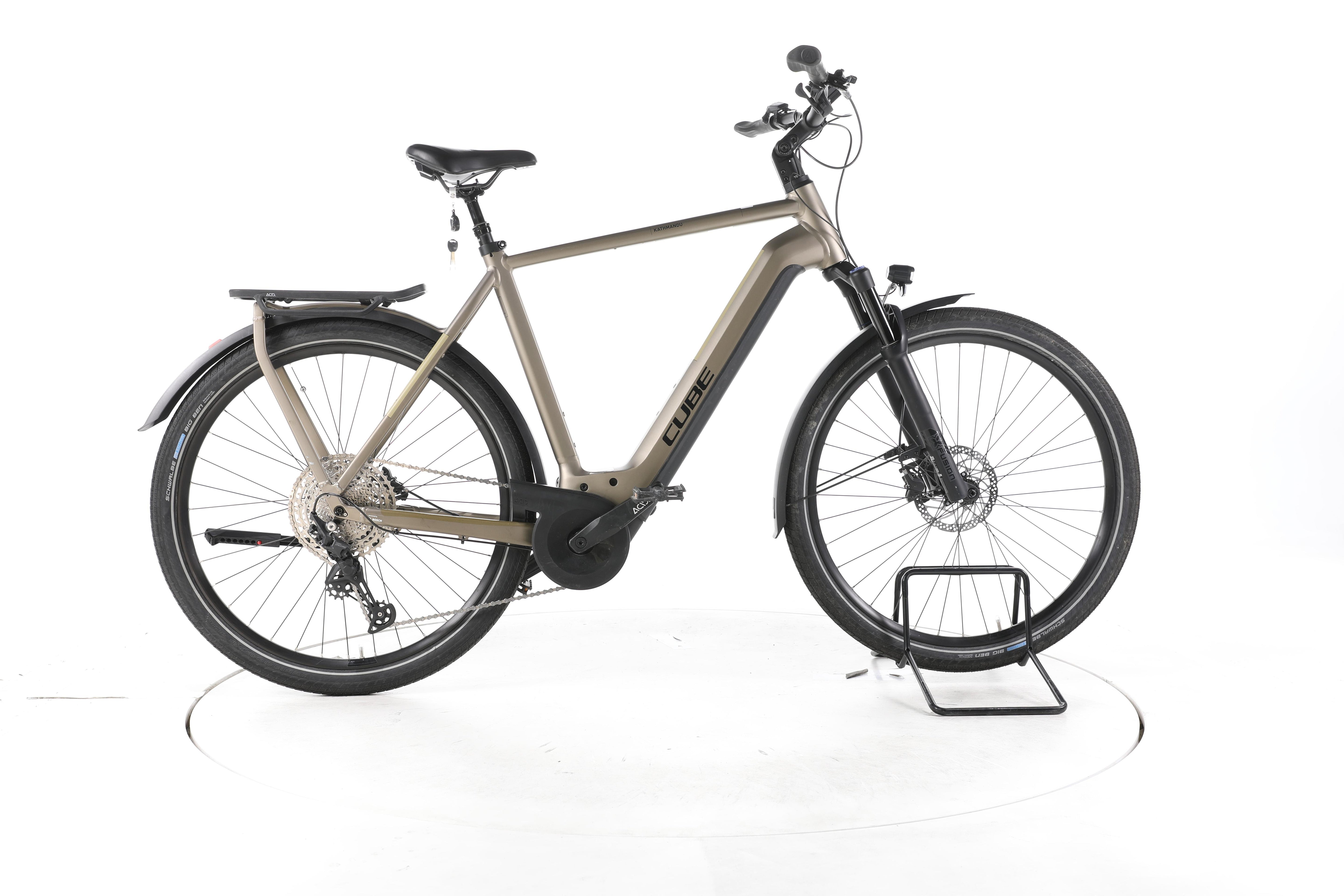 Cube Kathmandu Hybrid Pro Trekking E-Bike - Image 1