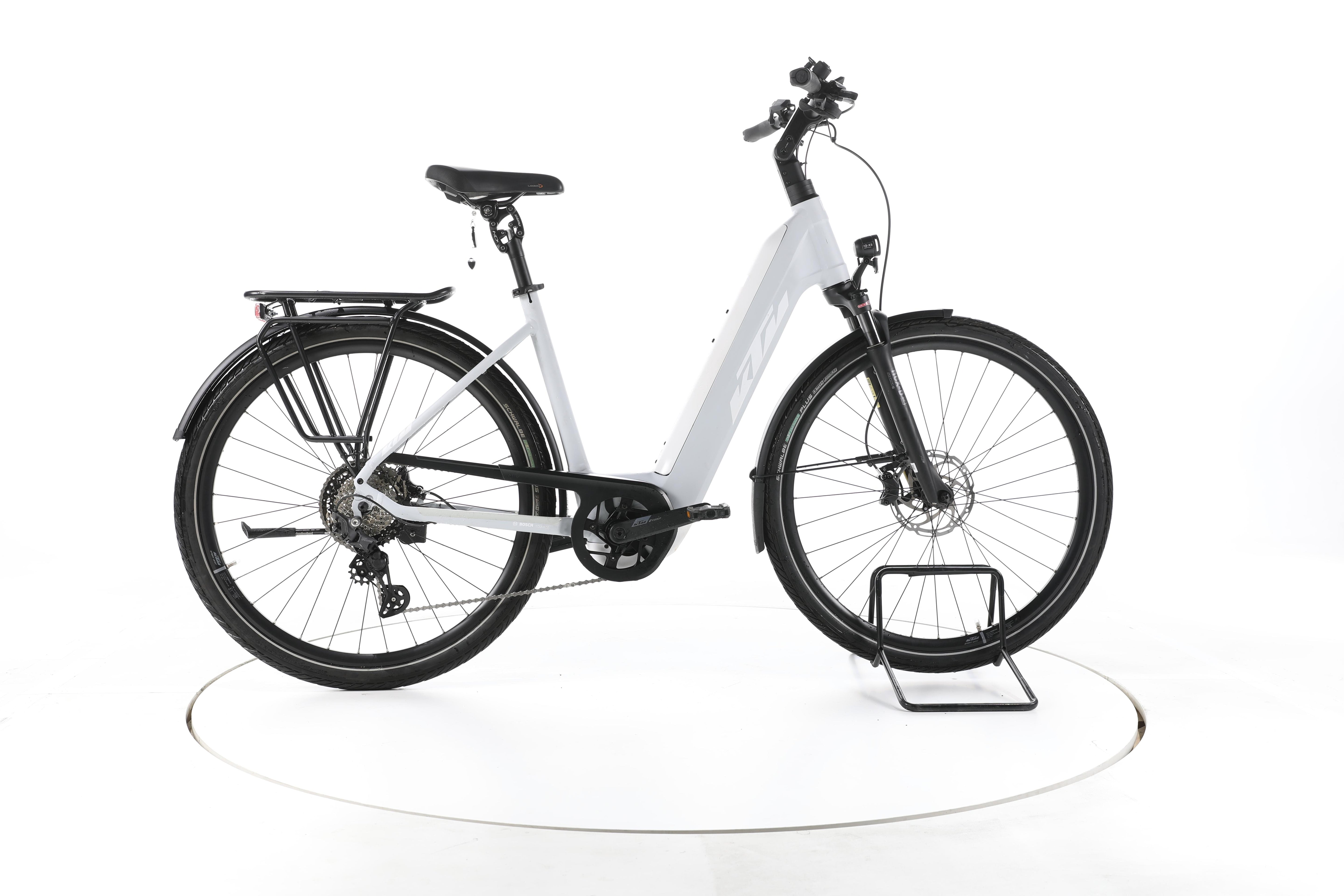 KTM Macina Style Pro Trekking E-Bike Tiefeinsteiger - Image 1