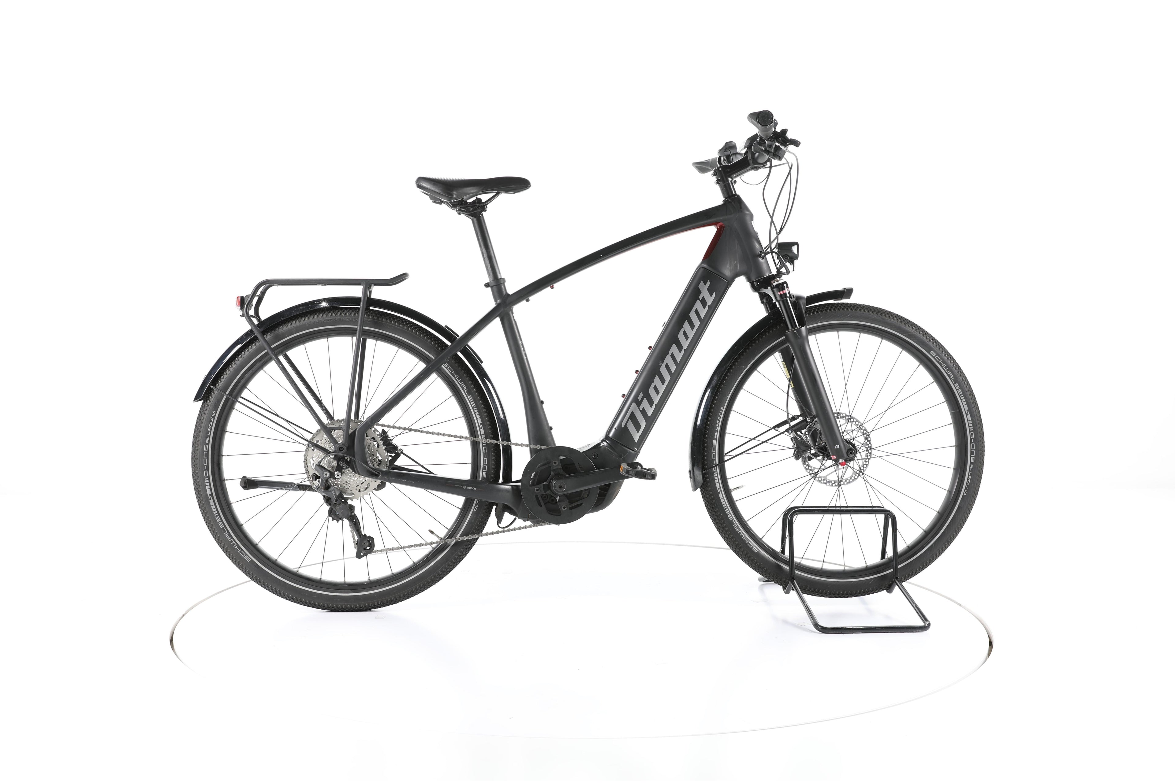 Diamant Zouma DLX+ Trekking E-Bike - Image 1