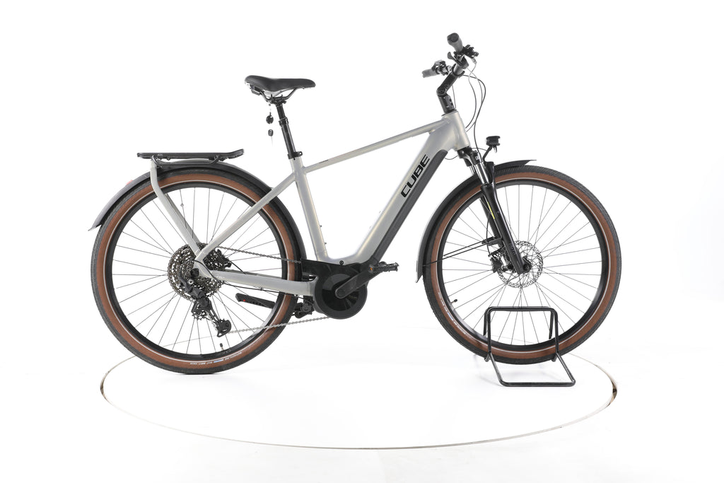 Cube Touring Hybrid Pro 625 Trekking E-Bike 2024 - Image 1