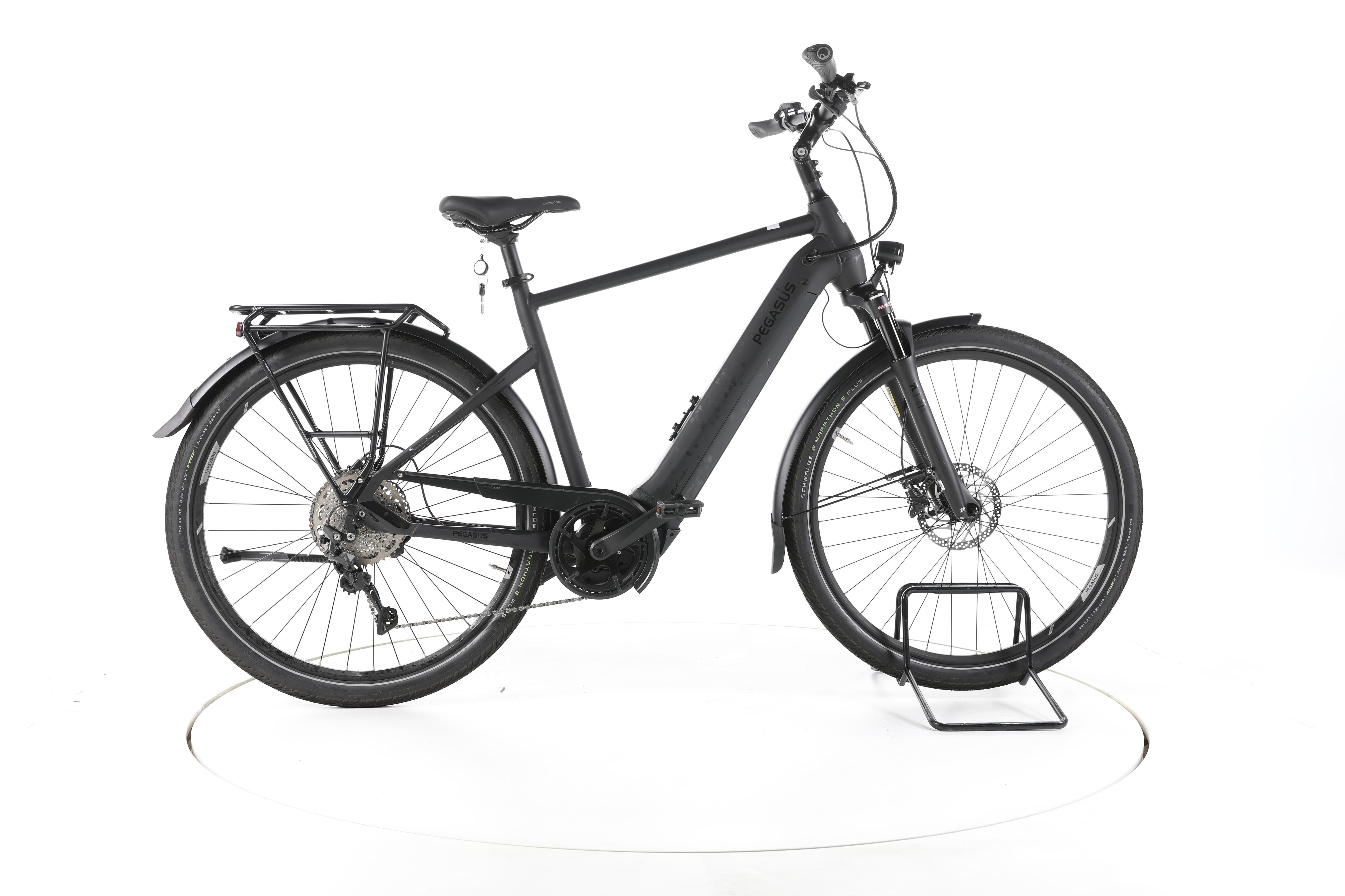 Pegasus Premio Evo 10 Trekking E-Bike - Image 1