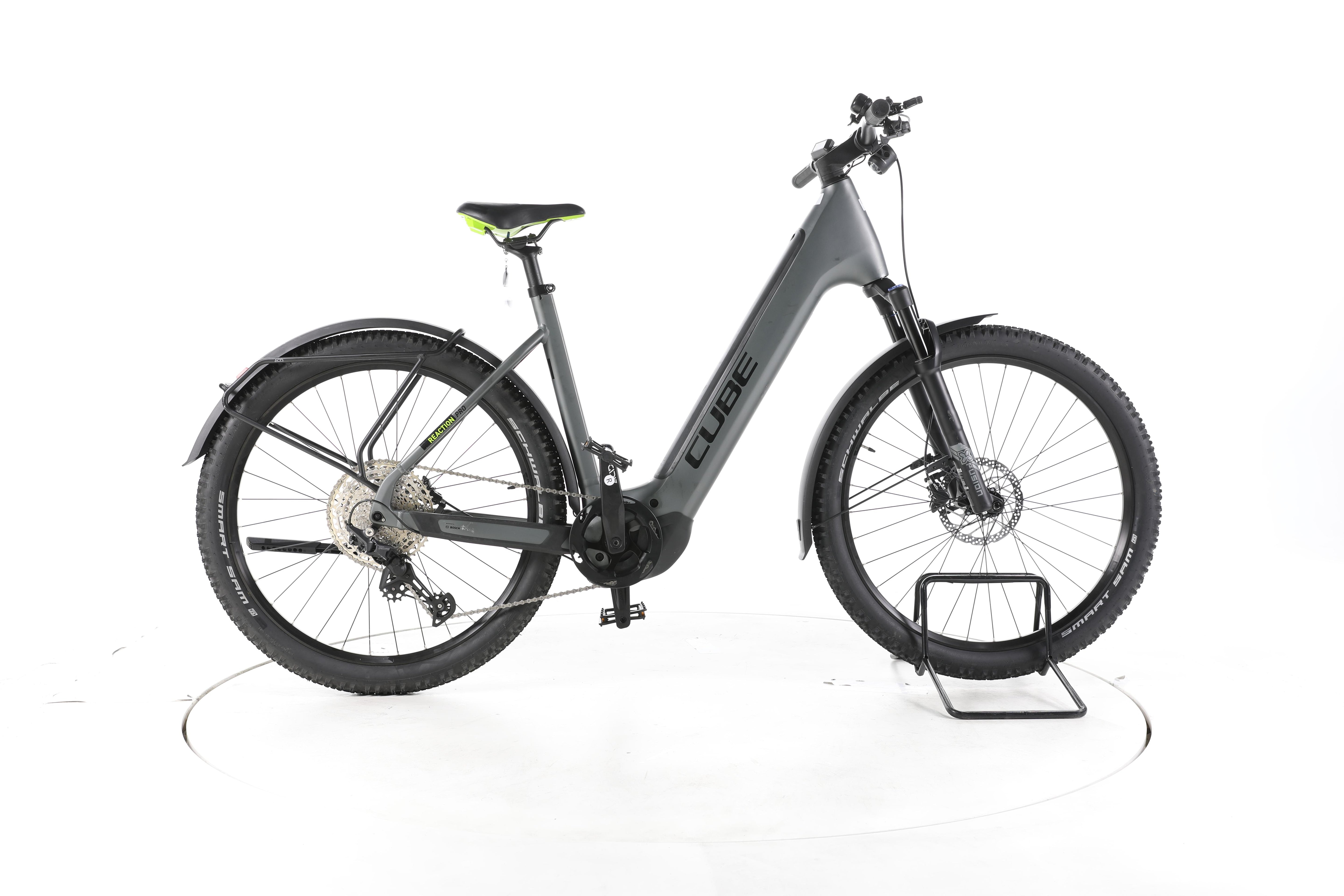 Cube Reaction Hybrid Pro Trekking E-Bike Tiefeinsteiger - Image 1