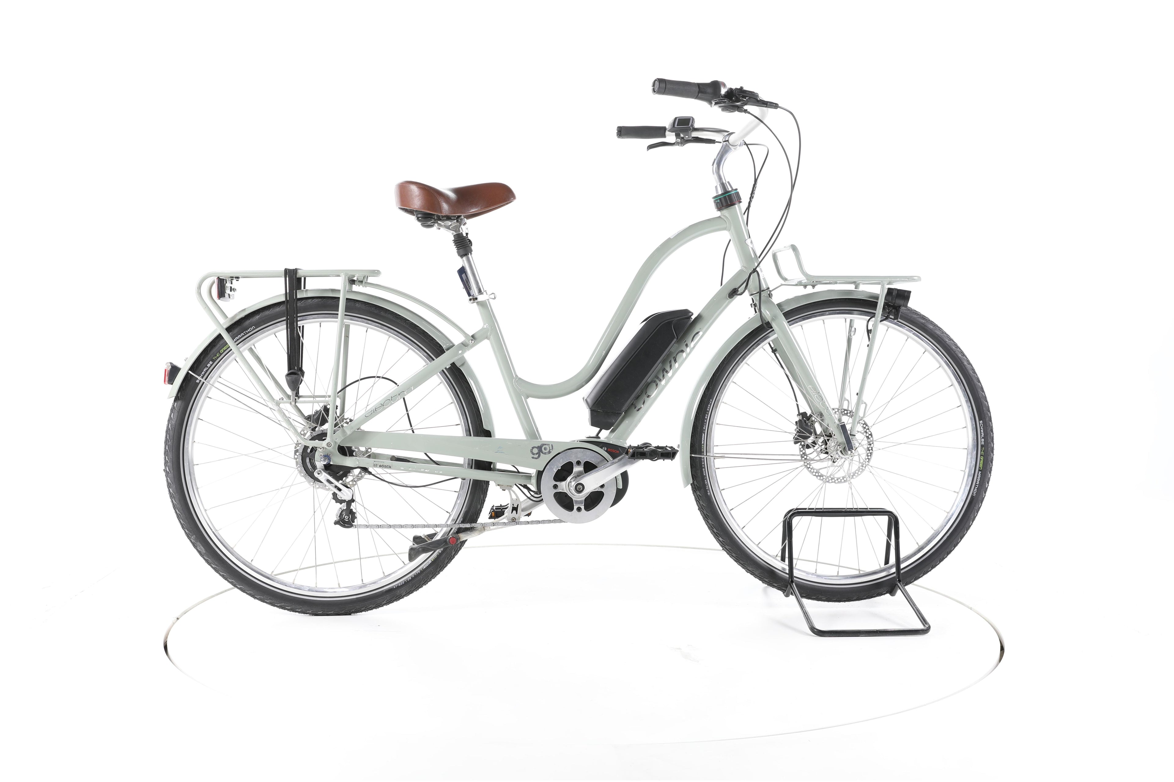 Electra Bicycle Townie Commute Go! 5i EQ Trekking E-Bike - Image 1