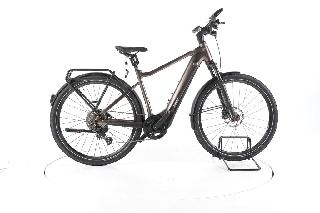 Giant Explore E+ Pro 1 Trekking E-Bike - Image 1