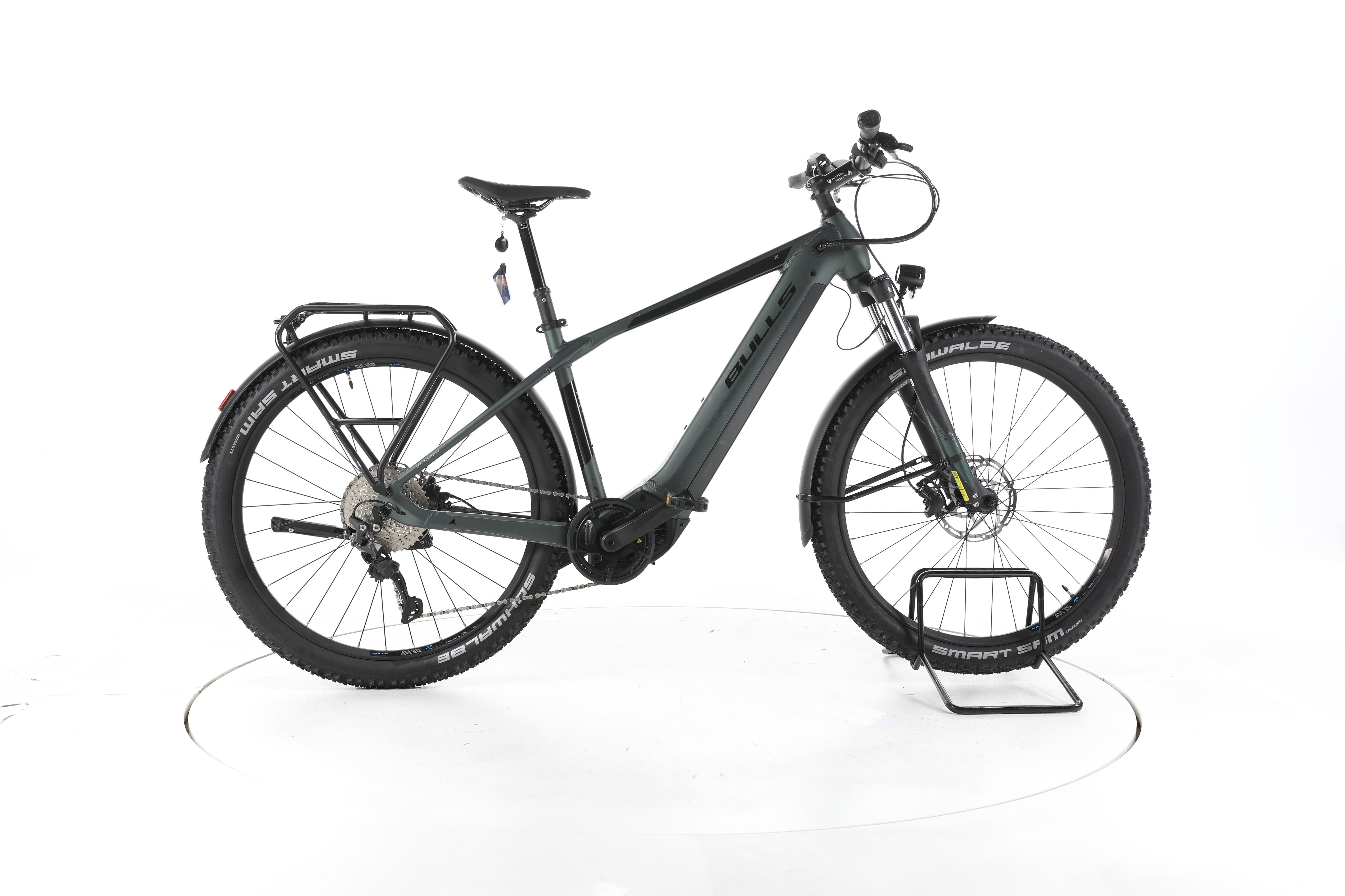 Bulls Iconic EVO 1 Trekking E-Bike - Image 1